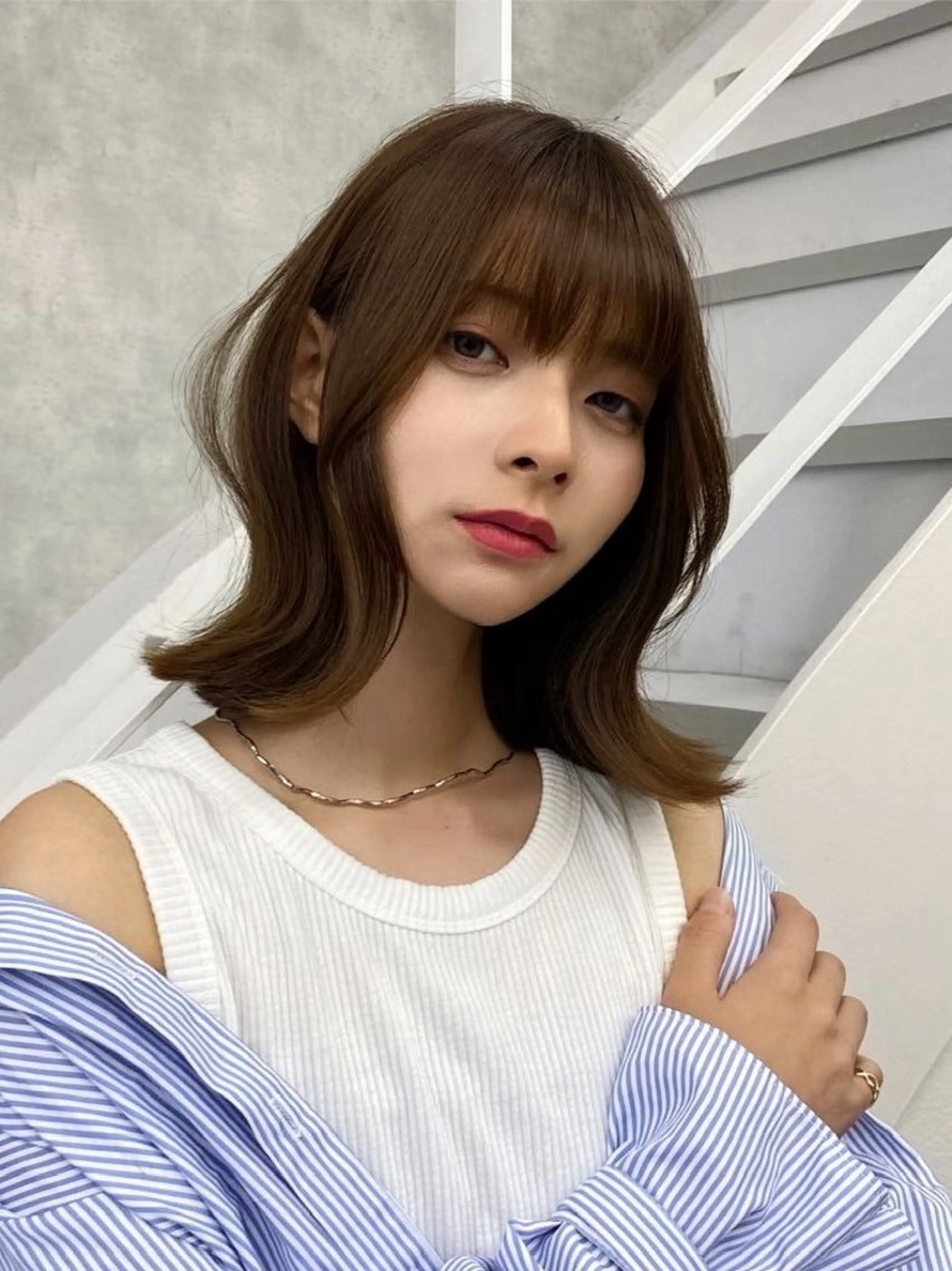 ミディアム カラー ベージュカラー くびれヘア レイヤー/艶カラー /韓国ヘア/高松のヘアスタイル