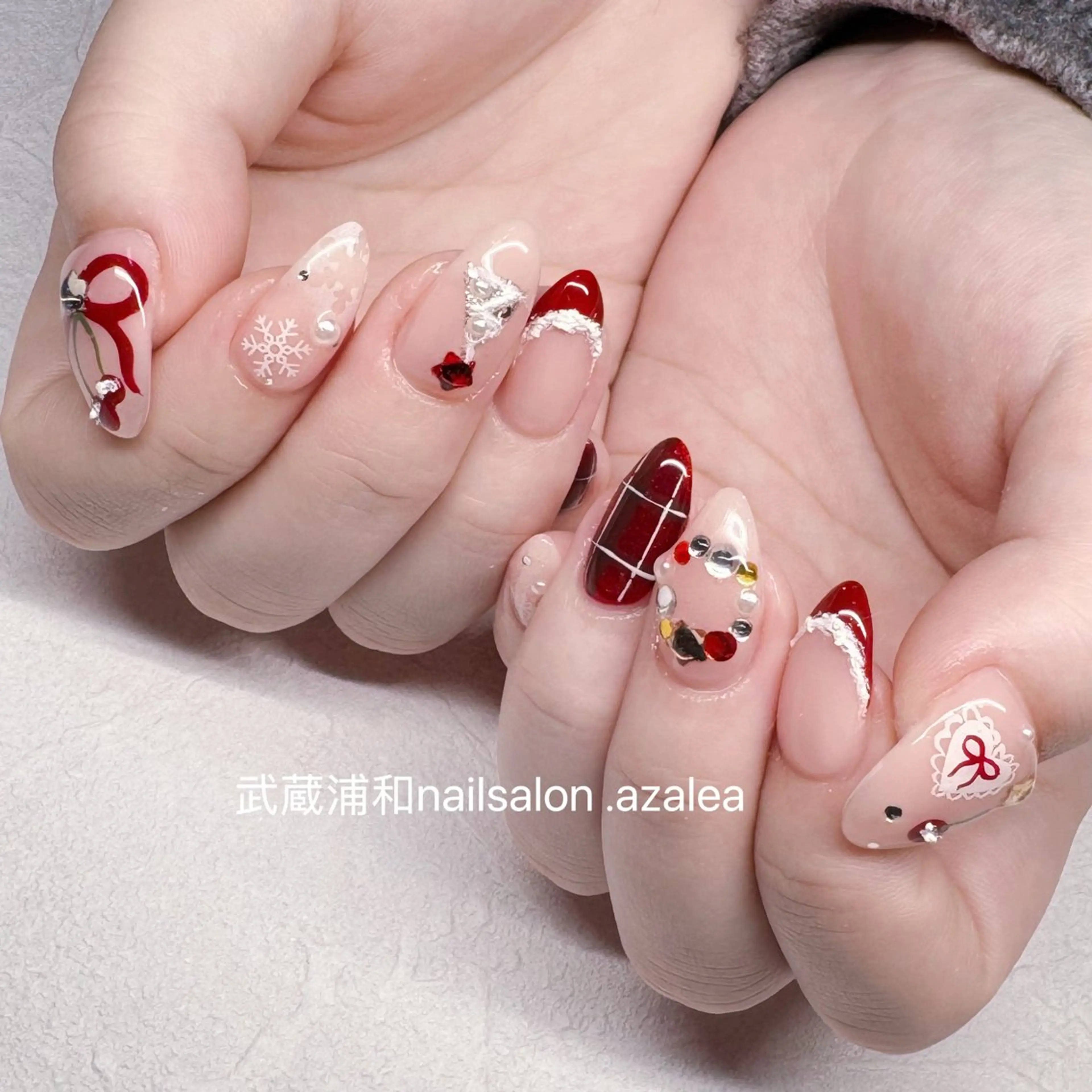 ネイル ハンドネイル R inのネイルデザイン