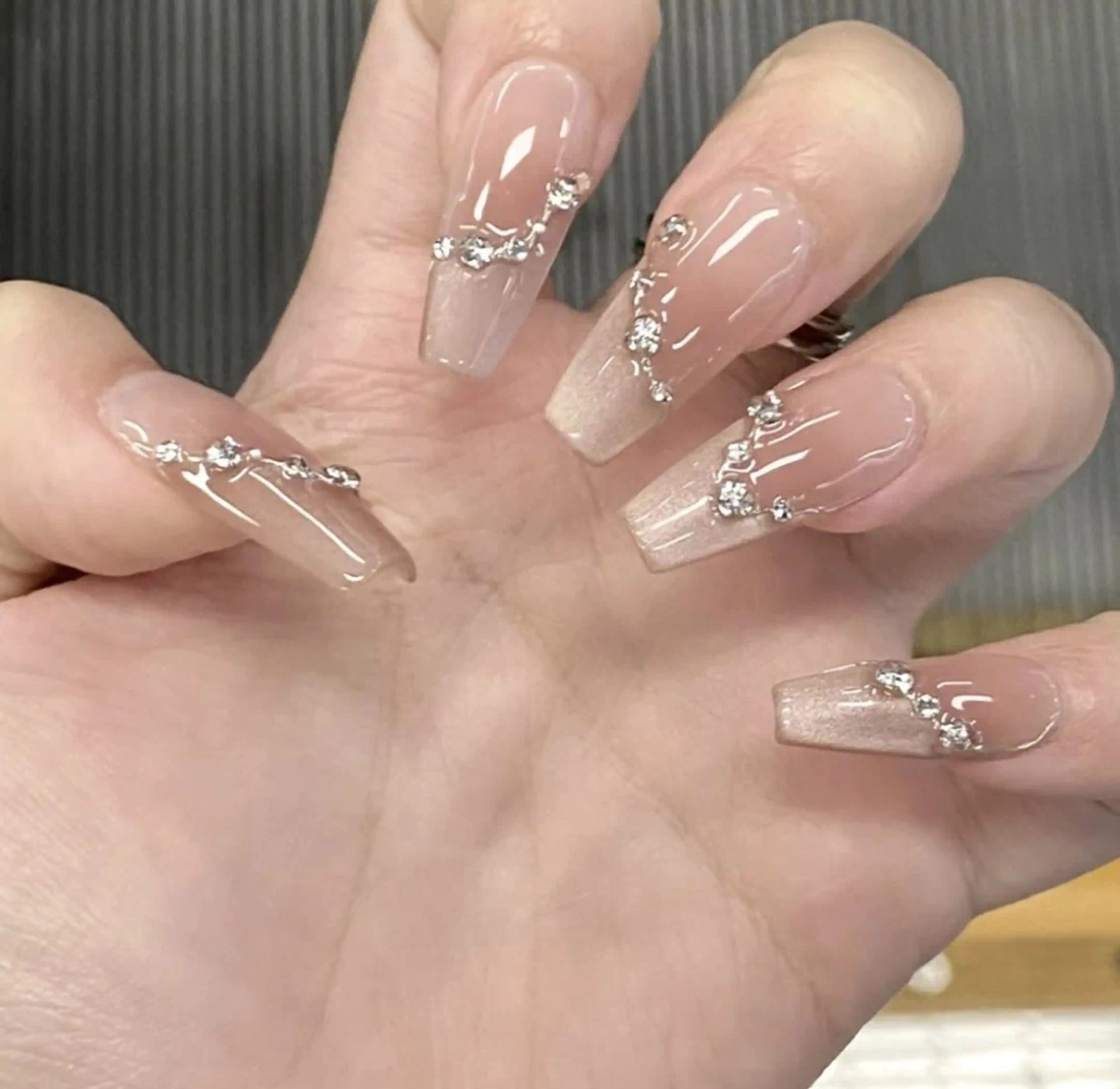 ミディアム 高橋 日向のネイルデザイン