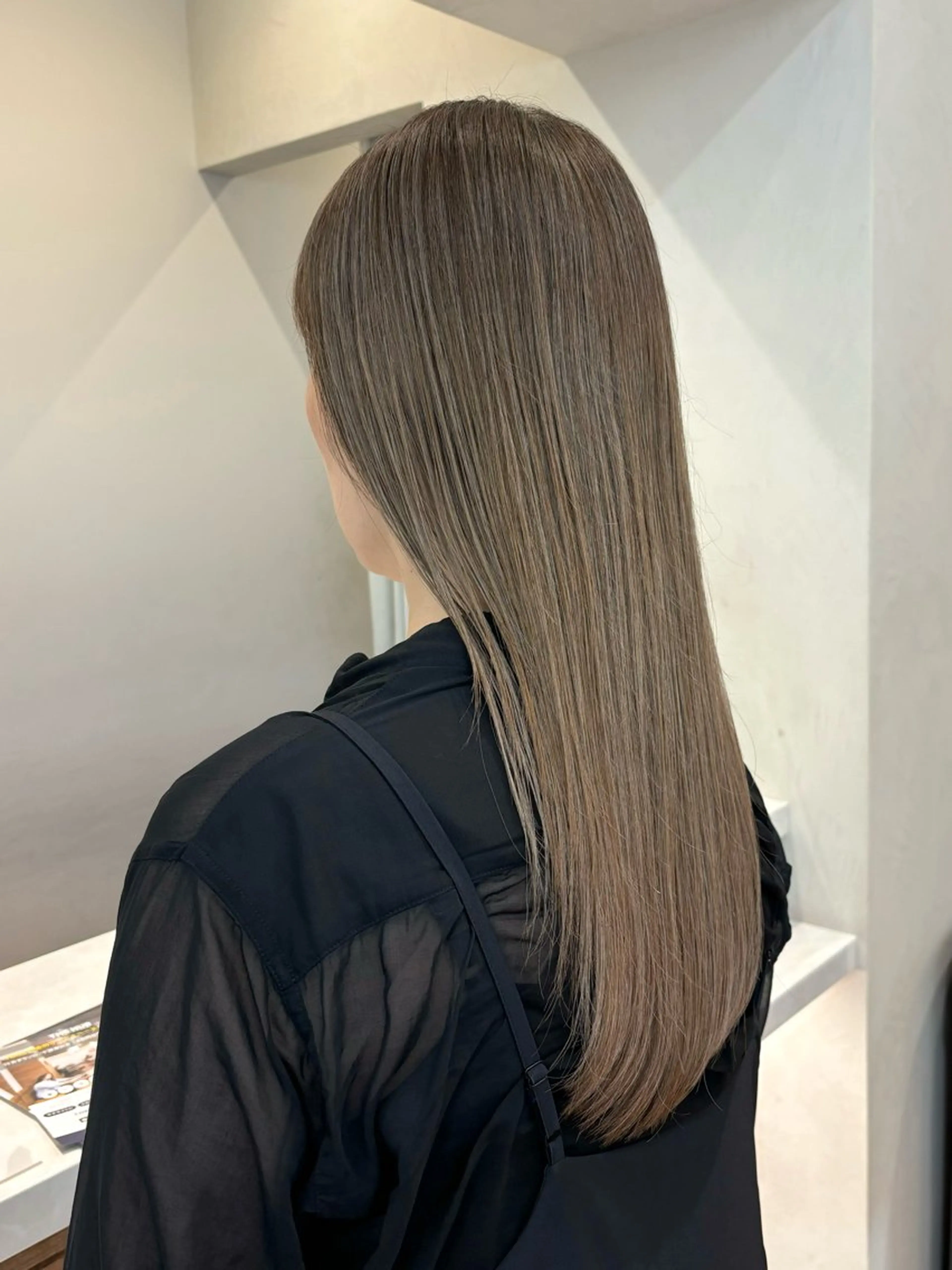 ロング 伊藤 欣良のヘアスタイル