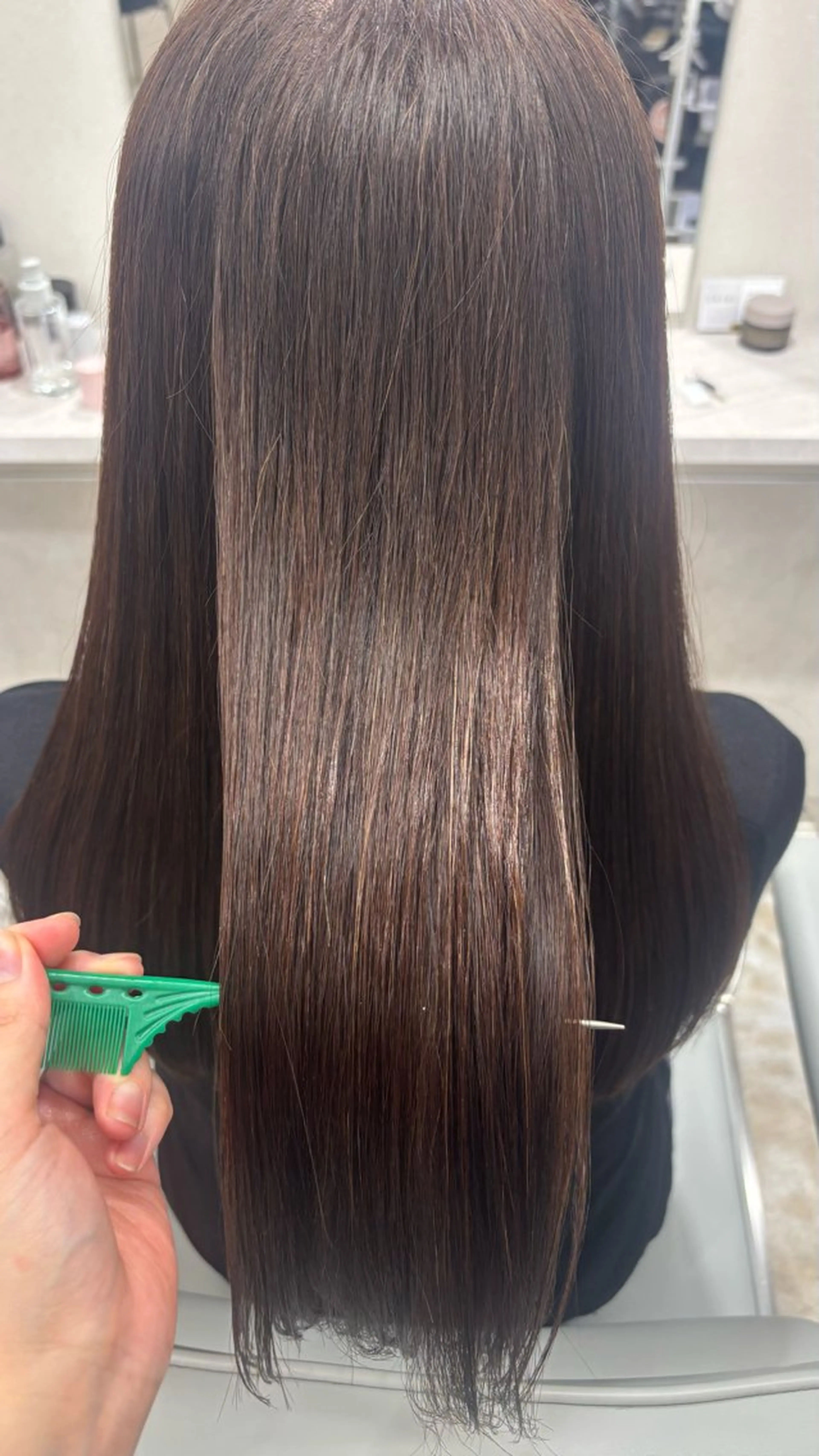 ロング makoto⌇レイヤ ー⌇艶カラー🍒のヘアスタイル