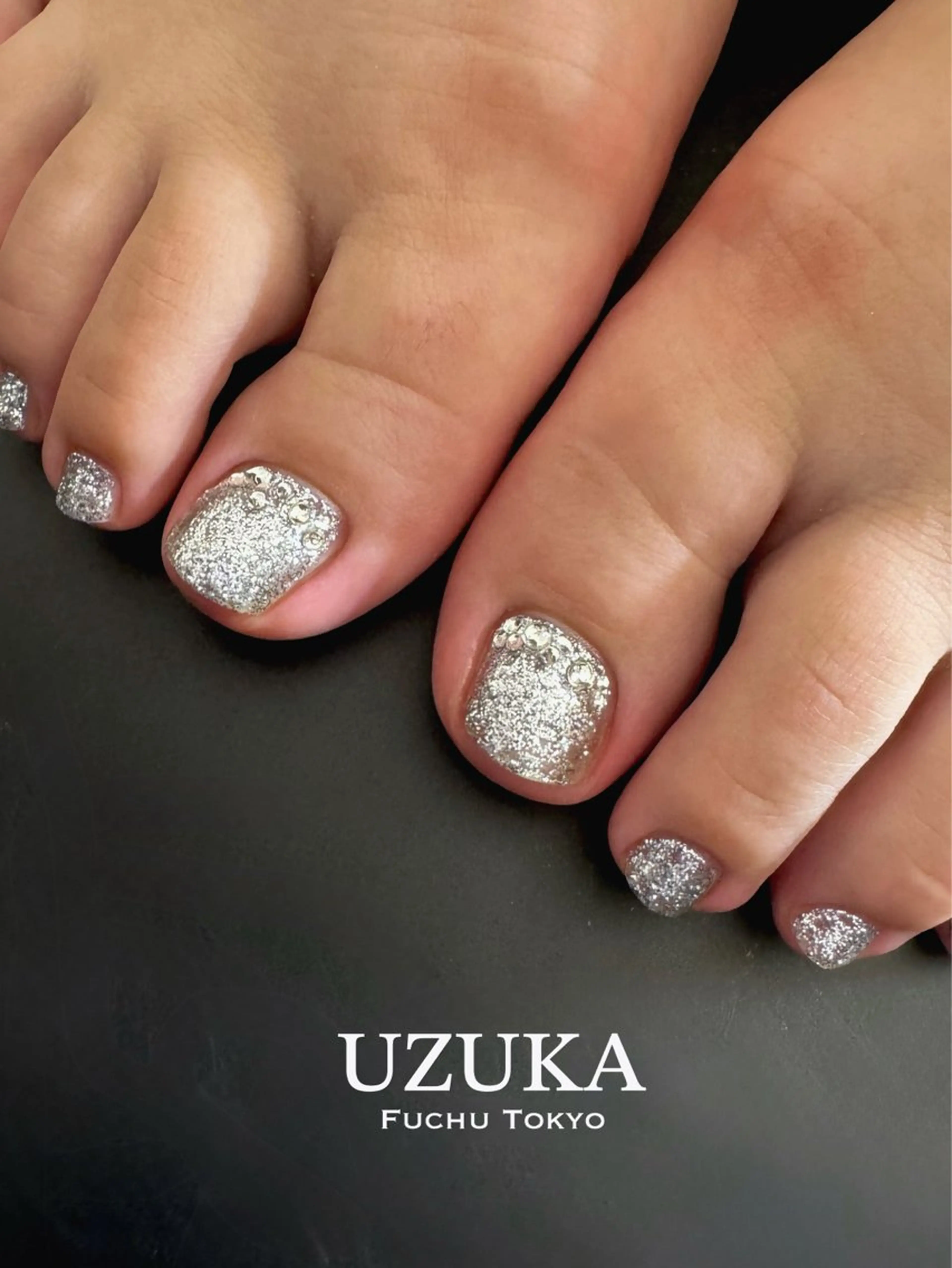ネイル フットネイル キラキラネイル ラメ(グリッター) ストーンネイル 【 enn 】 Uzuka Yukaのネイルデザイン
