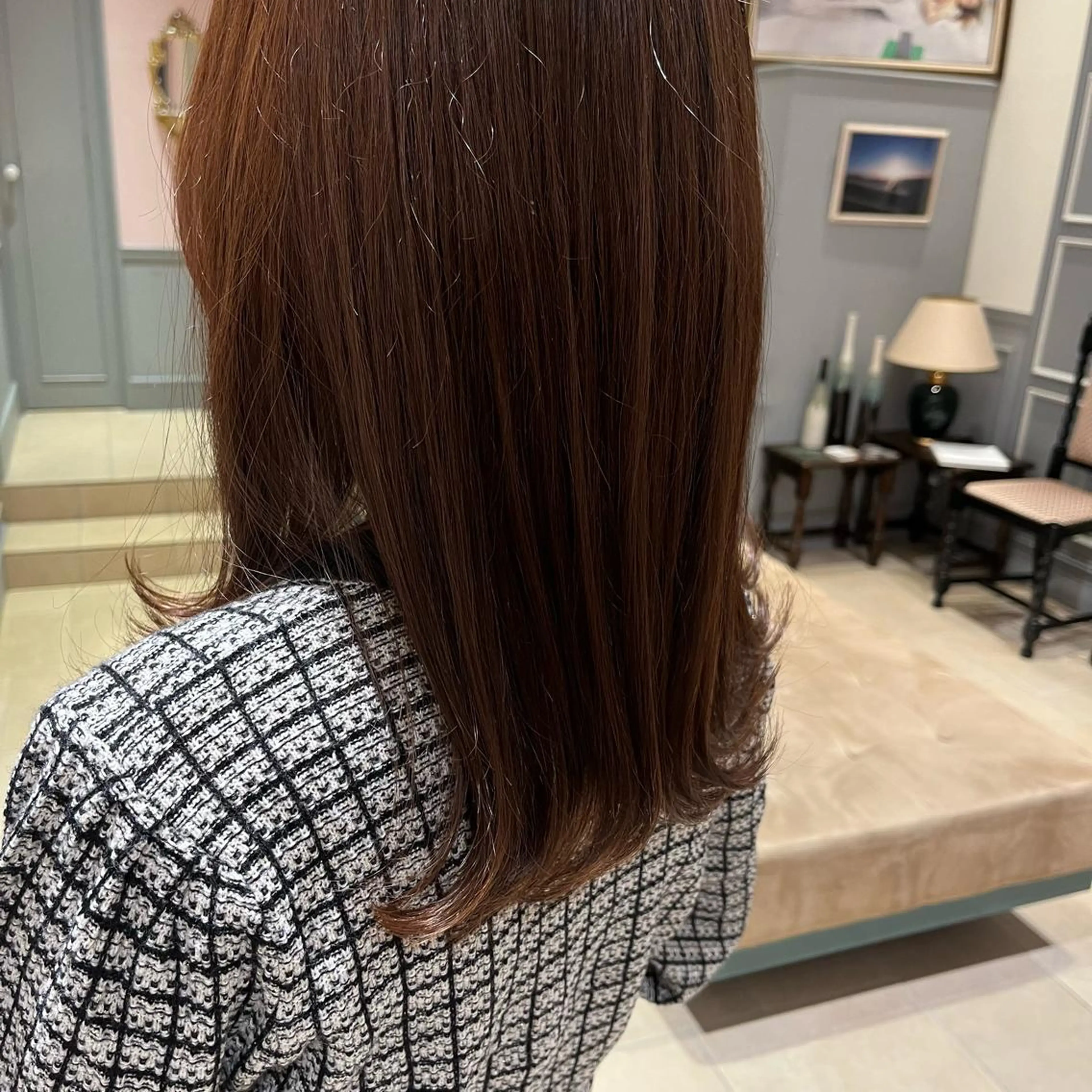 ミディアム 梅本 佳容子のヘアスタイル