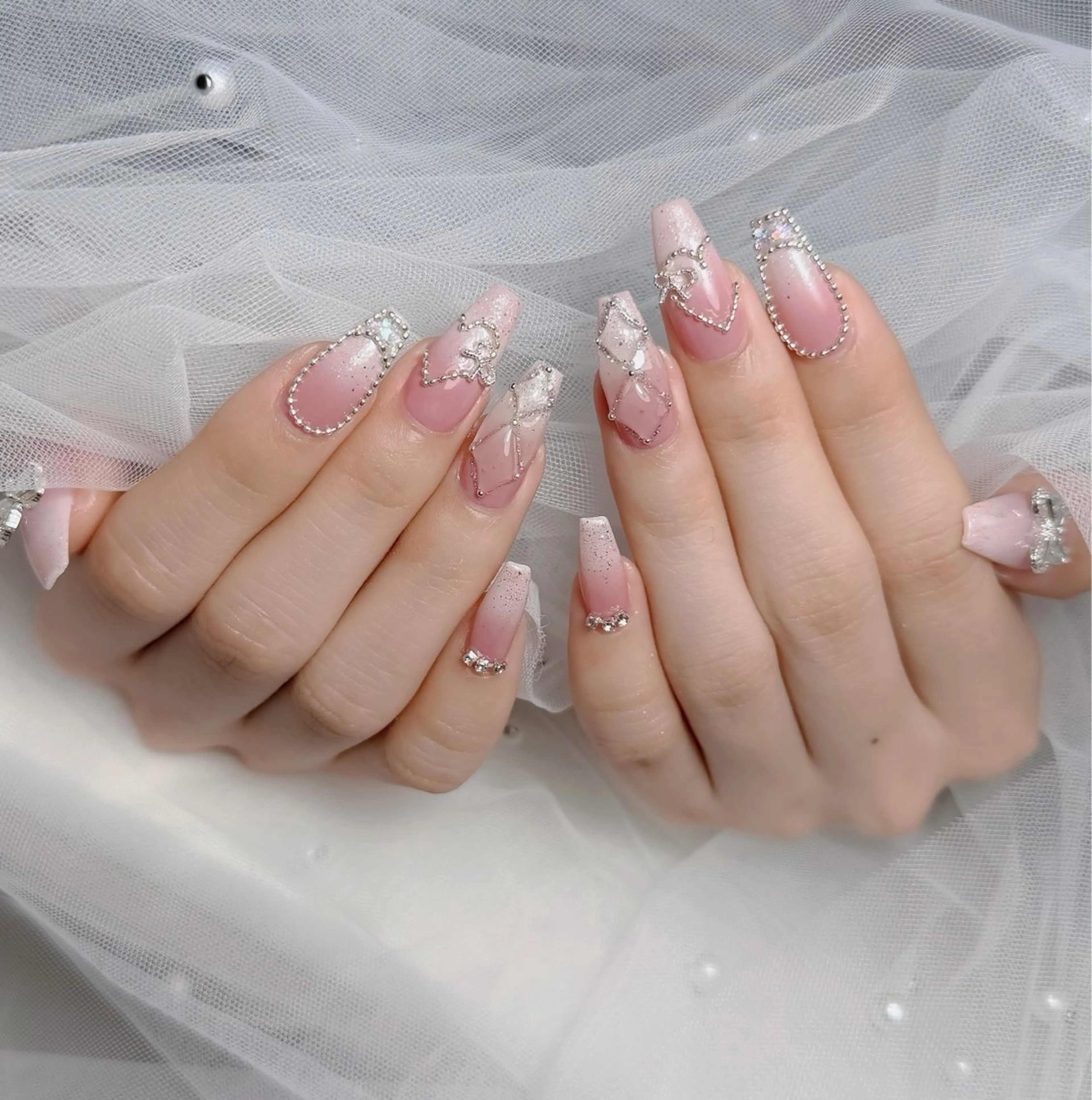 ネイル アートネイル フレンチネイル ジェルネイル 韓国ネイル マグネットネイル ハンドネイル Lenie Nail Okuboのネイルデザイン