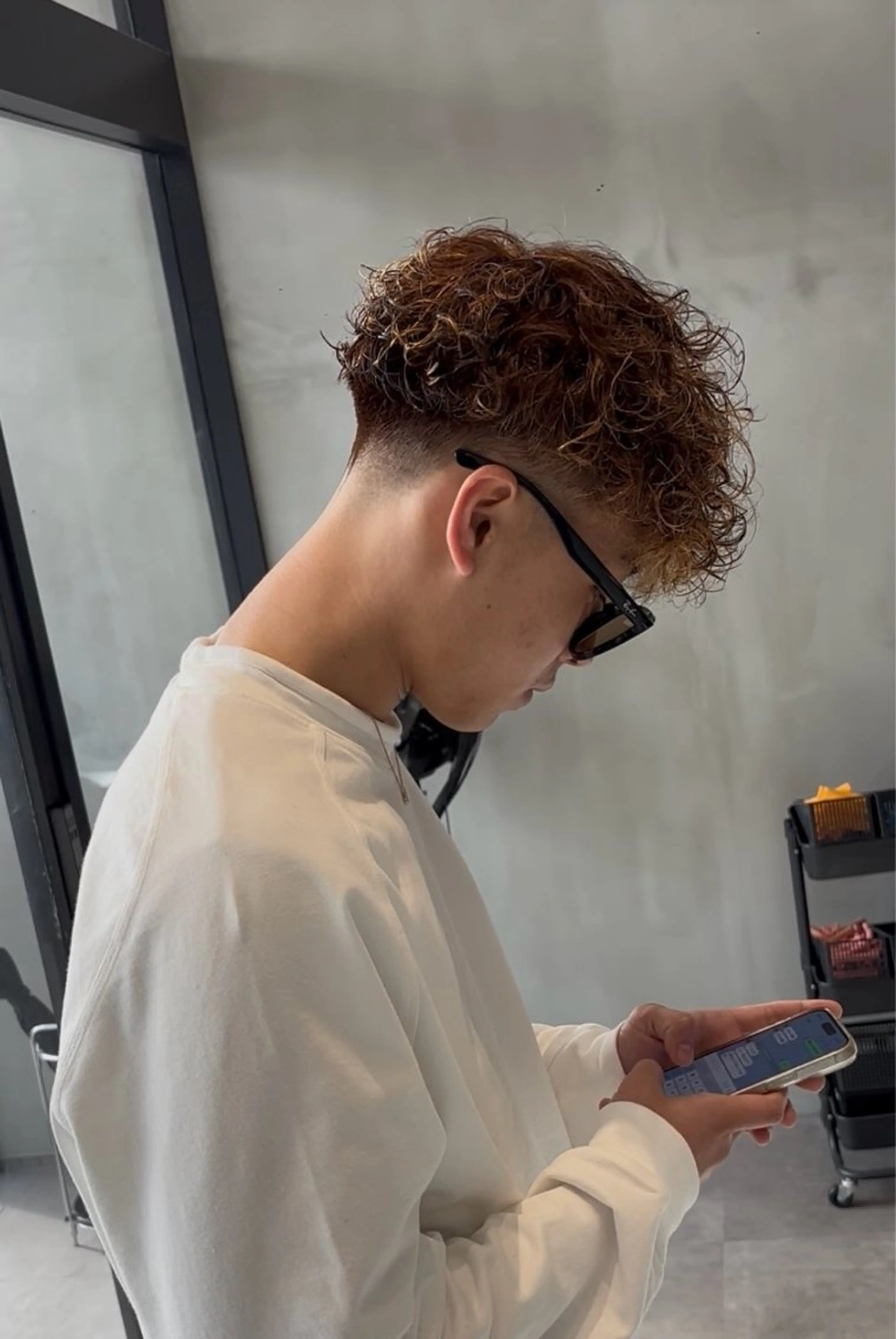 ショート パーマ 本田 央介のヘアスタイル