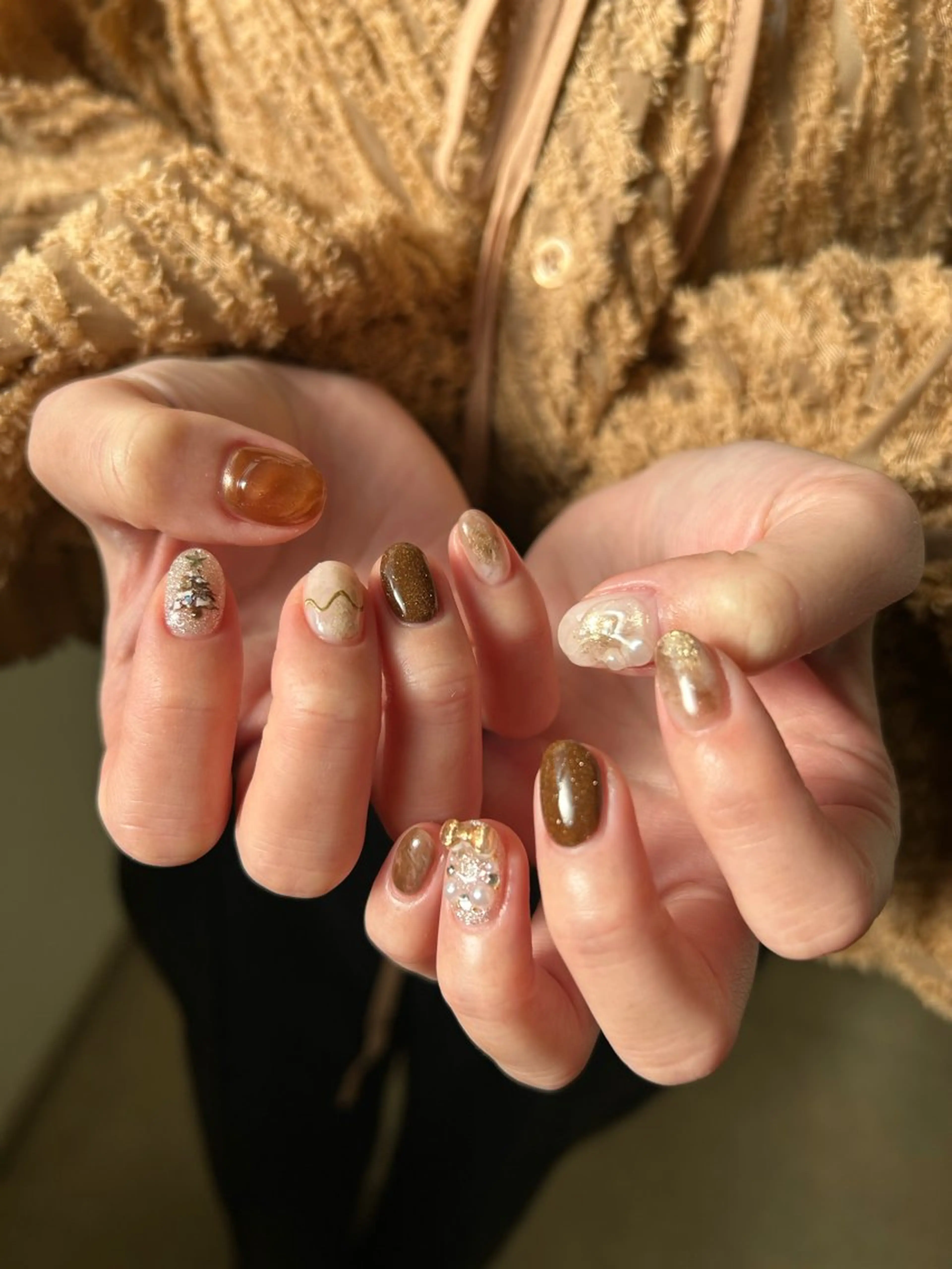 ネイル 持ち込み ハンドネイル MONICA_ HANEのネイルデザイン