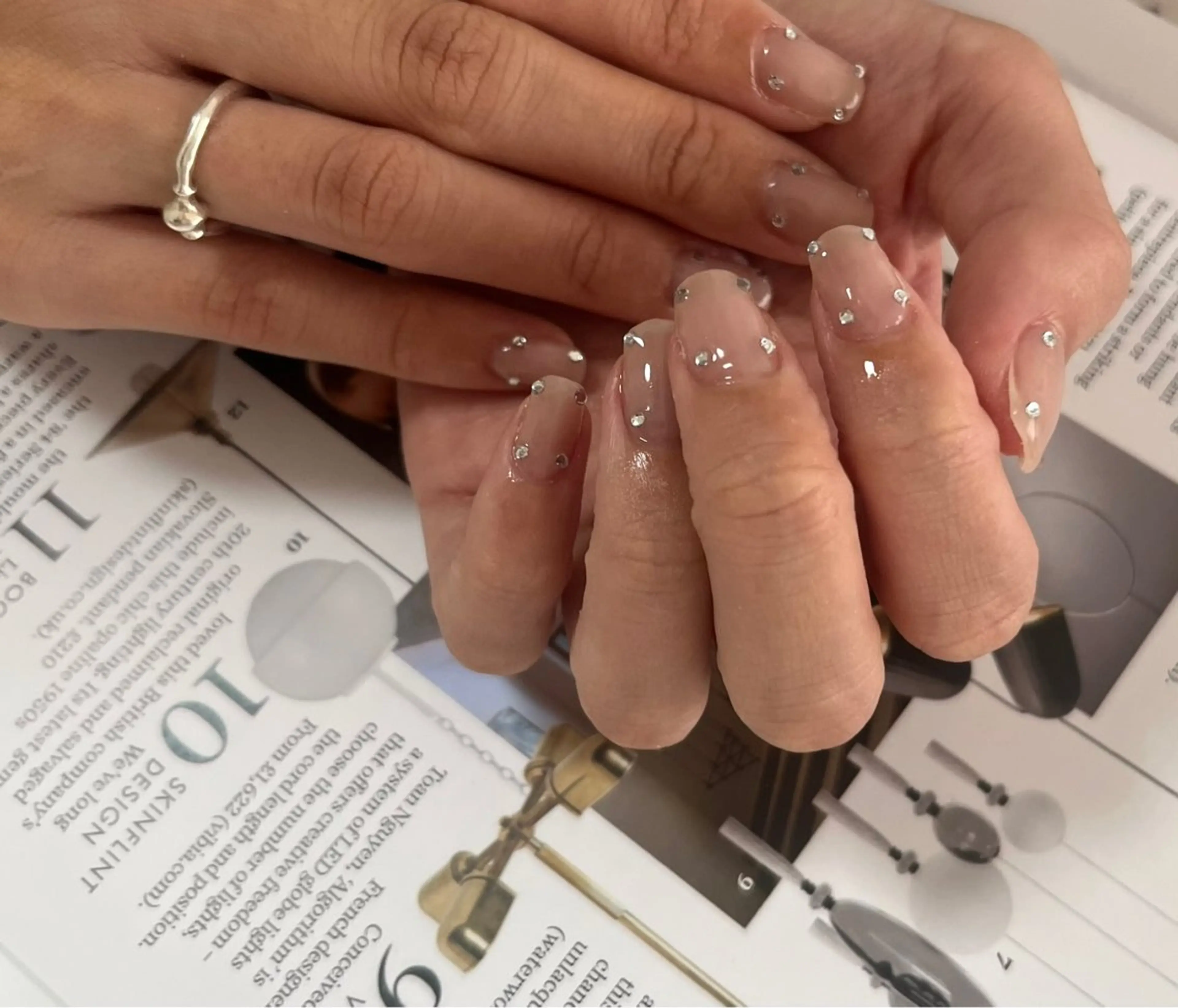 ネイル シンプルネイル ストーンネイル lily nailのネイルデザイン