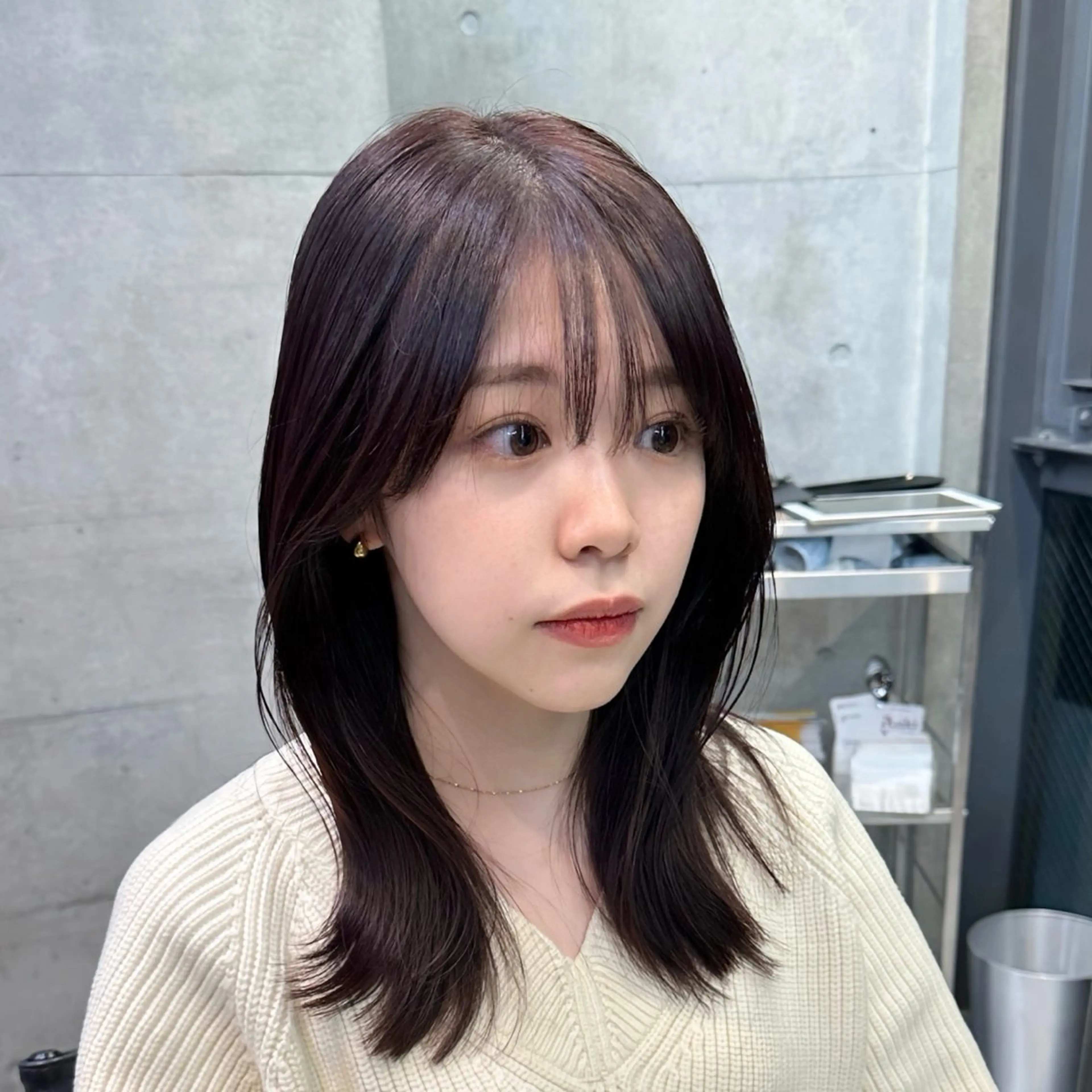 ミディアム レイヤーカット シースルーバング カット ヘアカラー オシャレ髪✔️ 店長オオキアキヒロのヘアスタイル