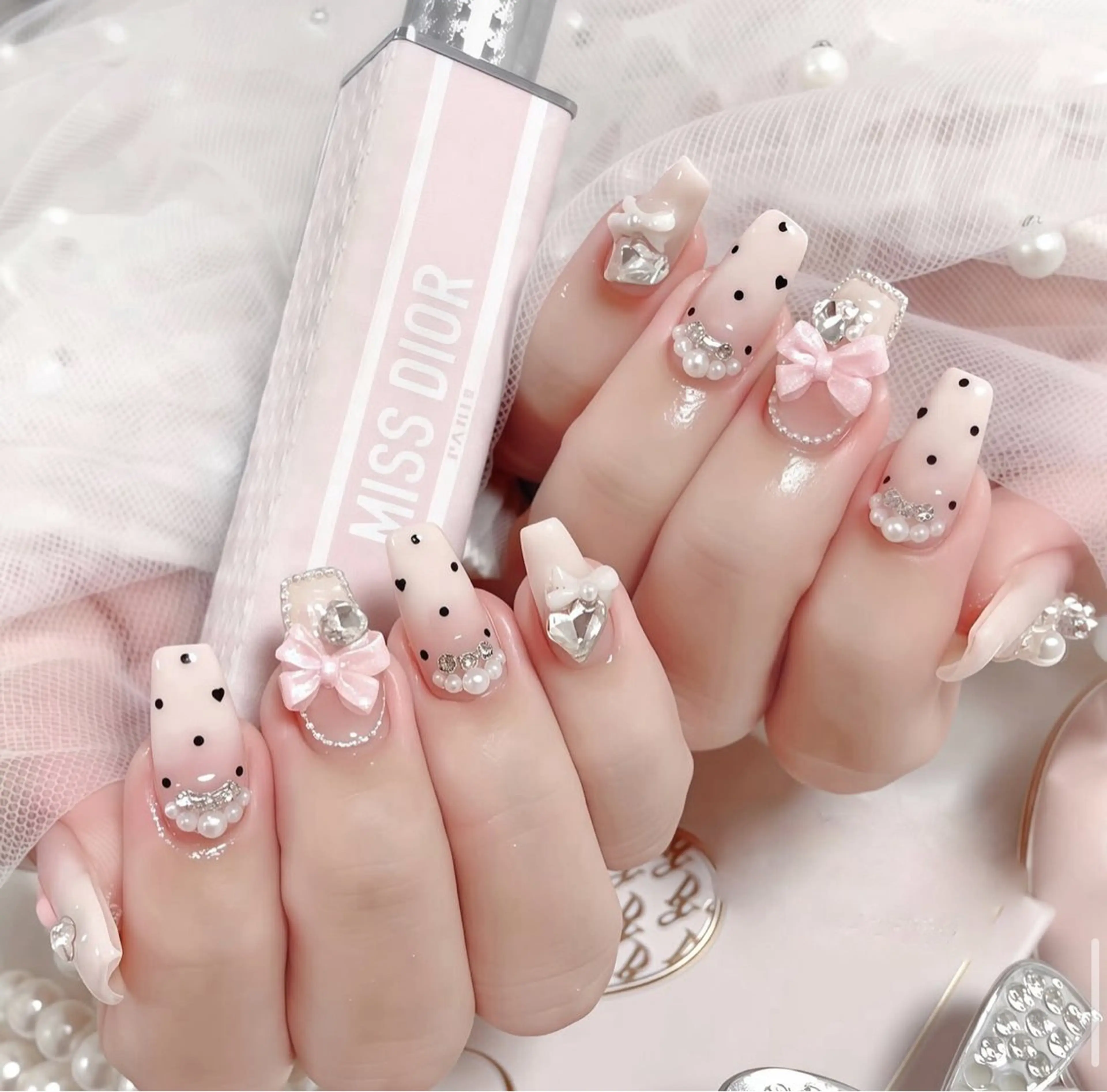 ネイル フレンチネイル ジェルネイル ハロウィン キラキラネイル 韓国ネイル ハンドネイル H.baby Nail Salonのネイルデザイン