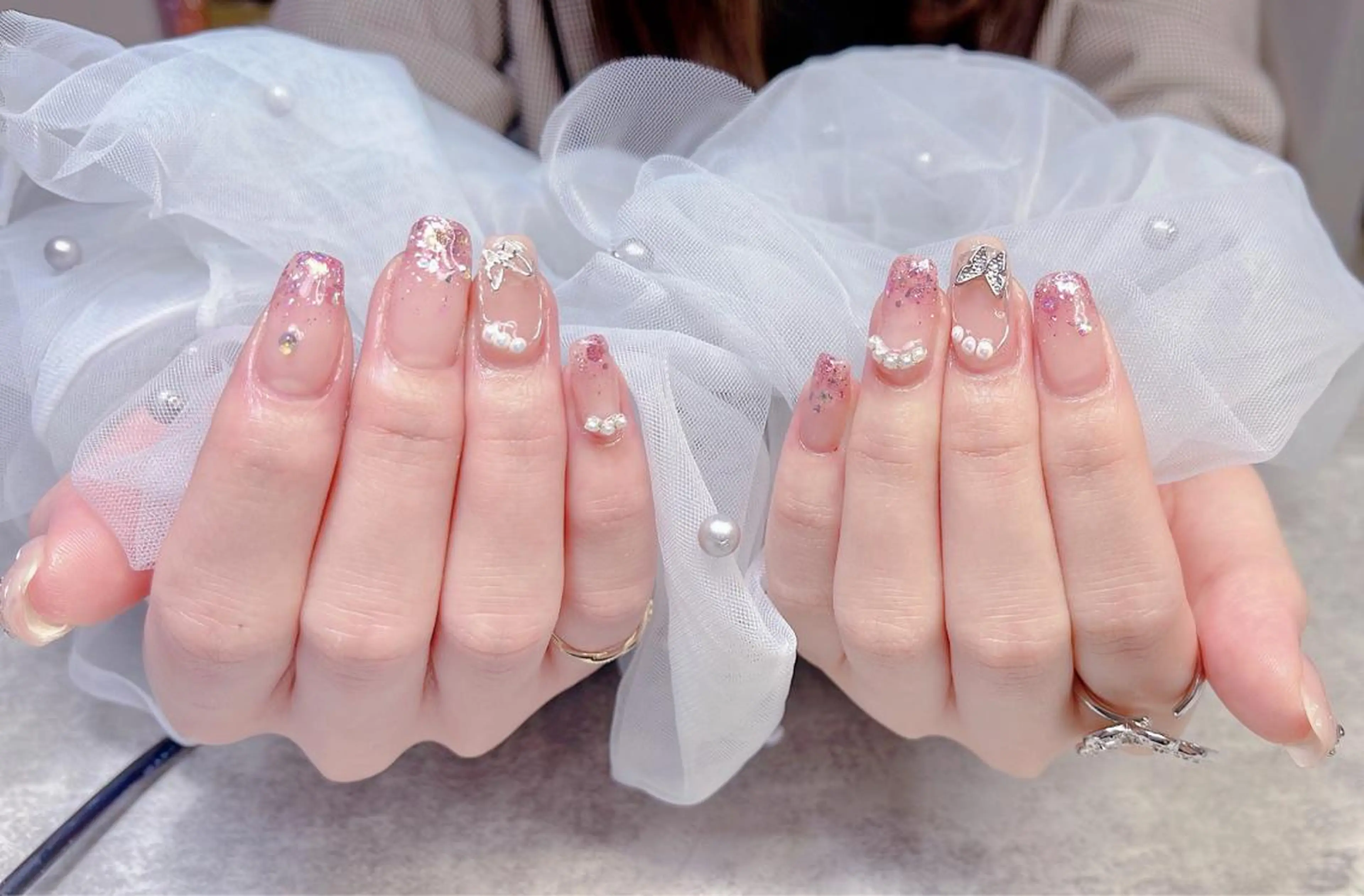 ミディアム めぐみのネイルサロン スタッフ練習のネイルデザイン