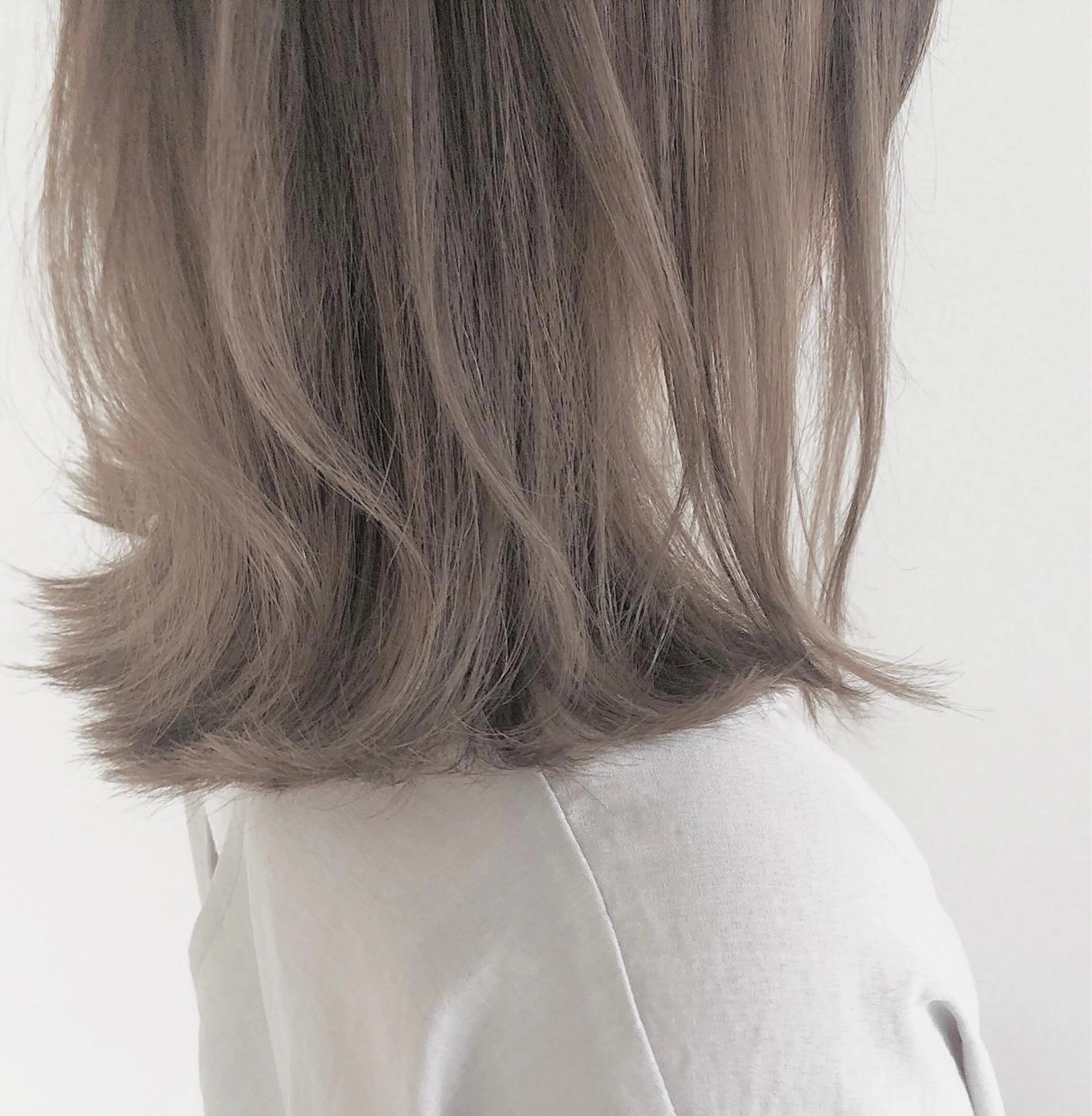 ミディアム 🎗️comoda 神戸三宮 髪質改善のヘアスタイル