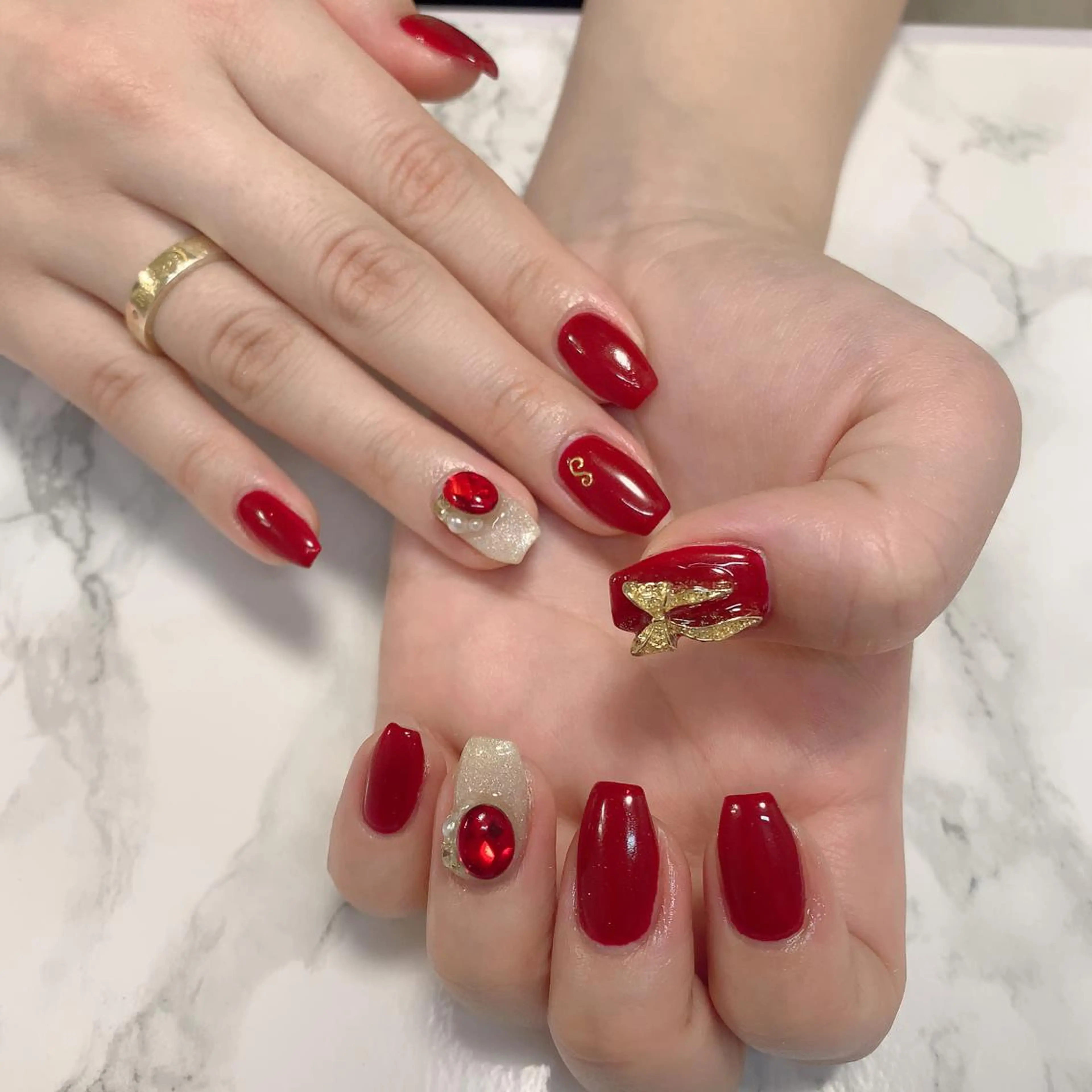 ネイル はな💎ネイル ワンホン、長さ出しのネイルデザイン