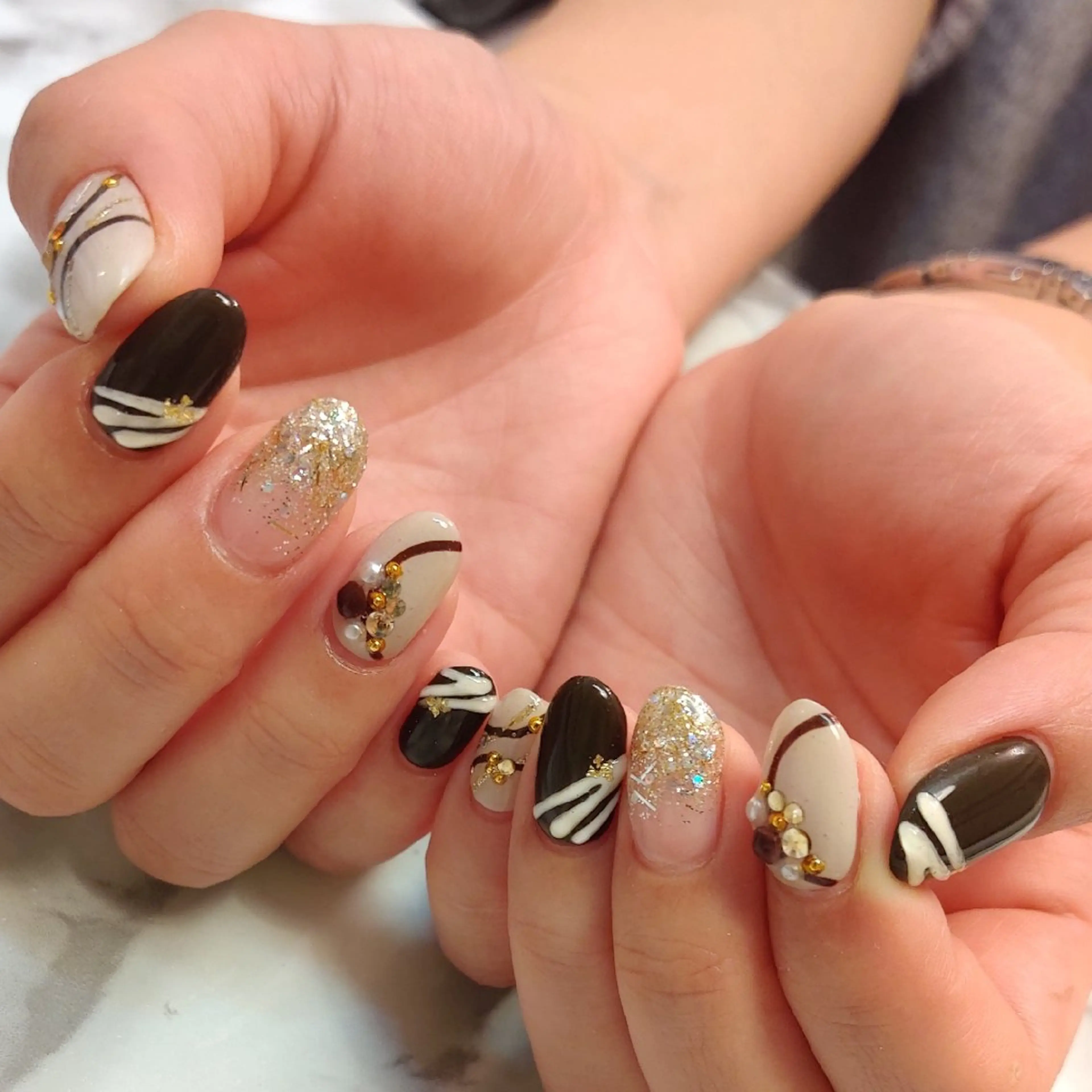 ネイル バレンタイン ジェヌインネイル 河内のネイルデザイン