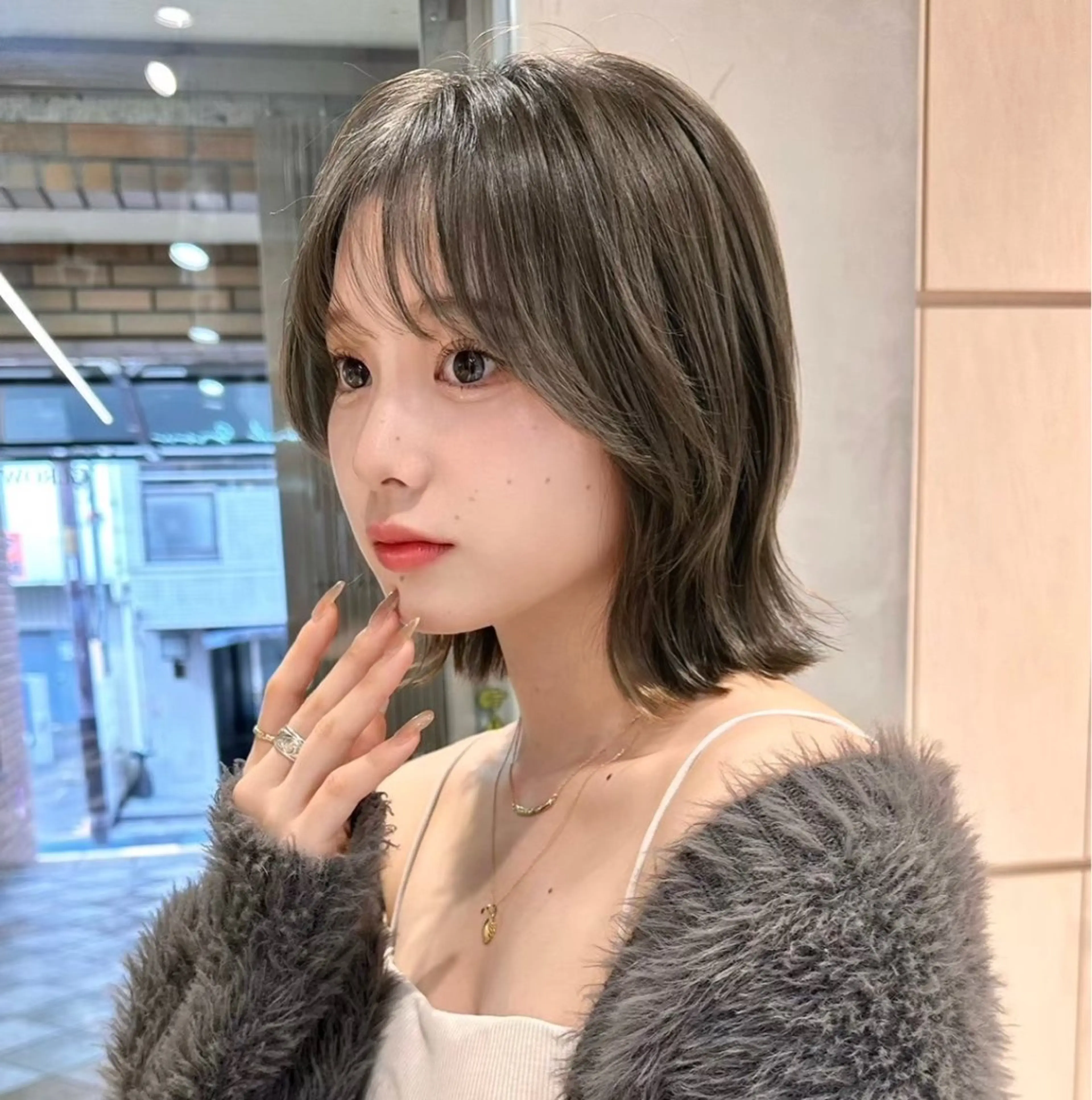 ショート カラー 切りっぱなしボブ ブリーチ ブリーチなしカラー ボブ 顔周りカット ♥️似合わせボブ/ 縮毛矯正/大和田拓夢のヘアスタイル