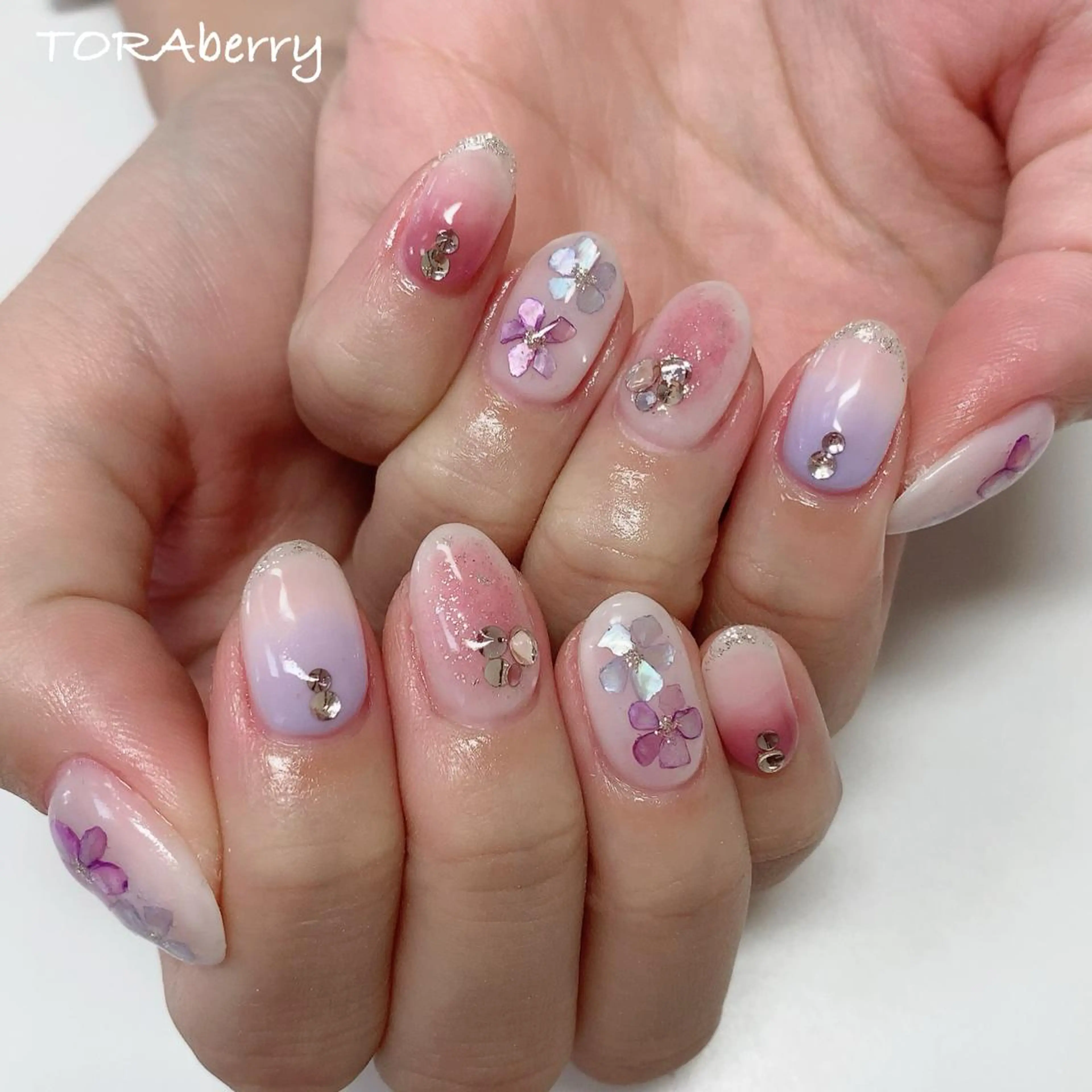 ネイル ハンドネイル ネイリスト なつみのネイルデザイン