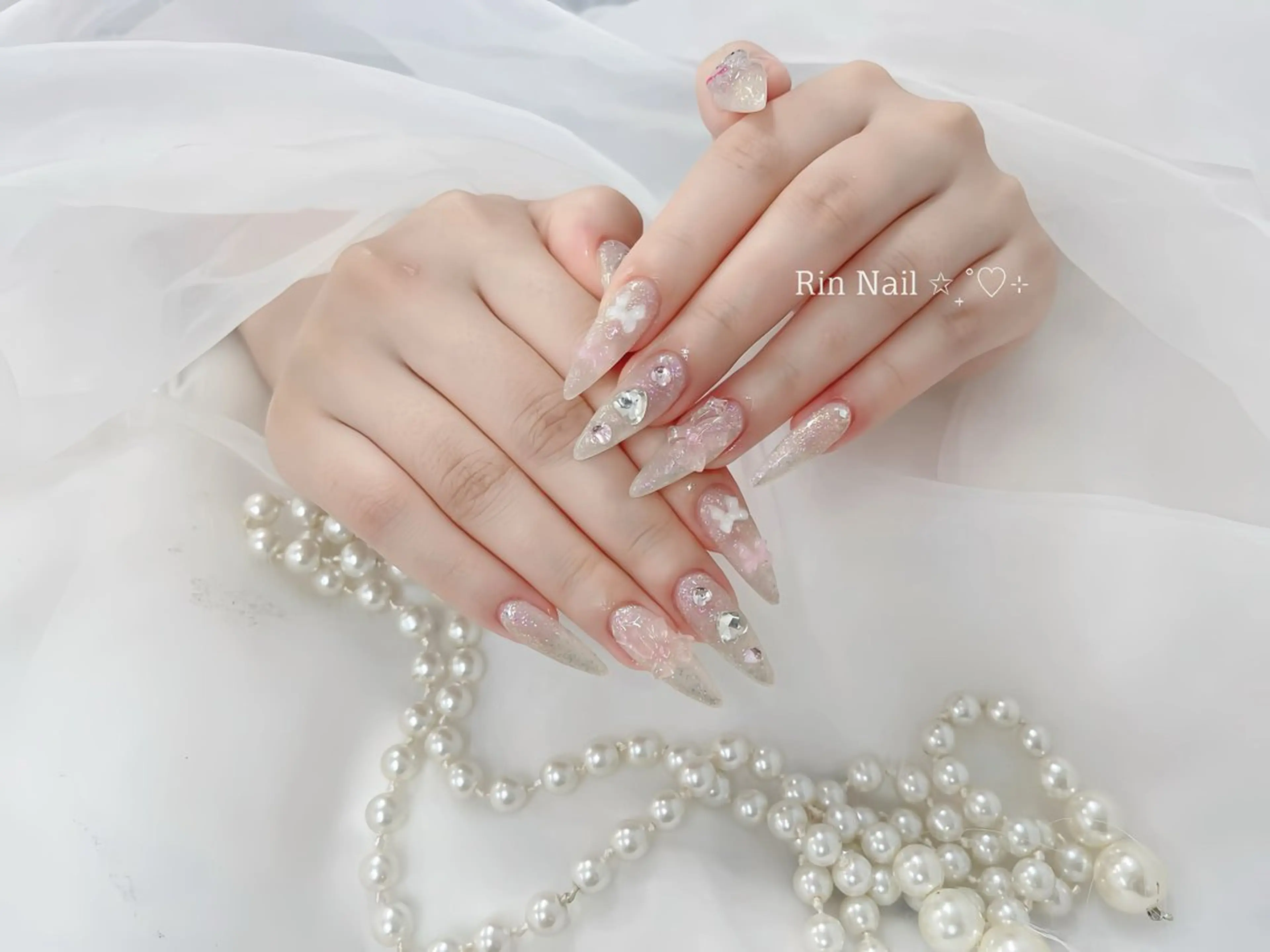 ネイル オーロラネイル ジェルネイル 韓国ネイル ロングネイル マグネットネイル ハンドネイル Rin Nail Shinokuboのネイルデザイン