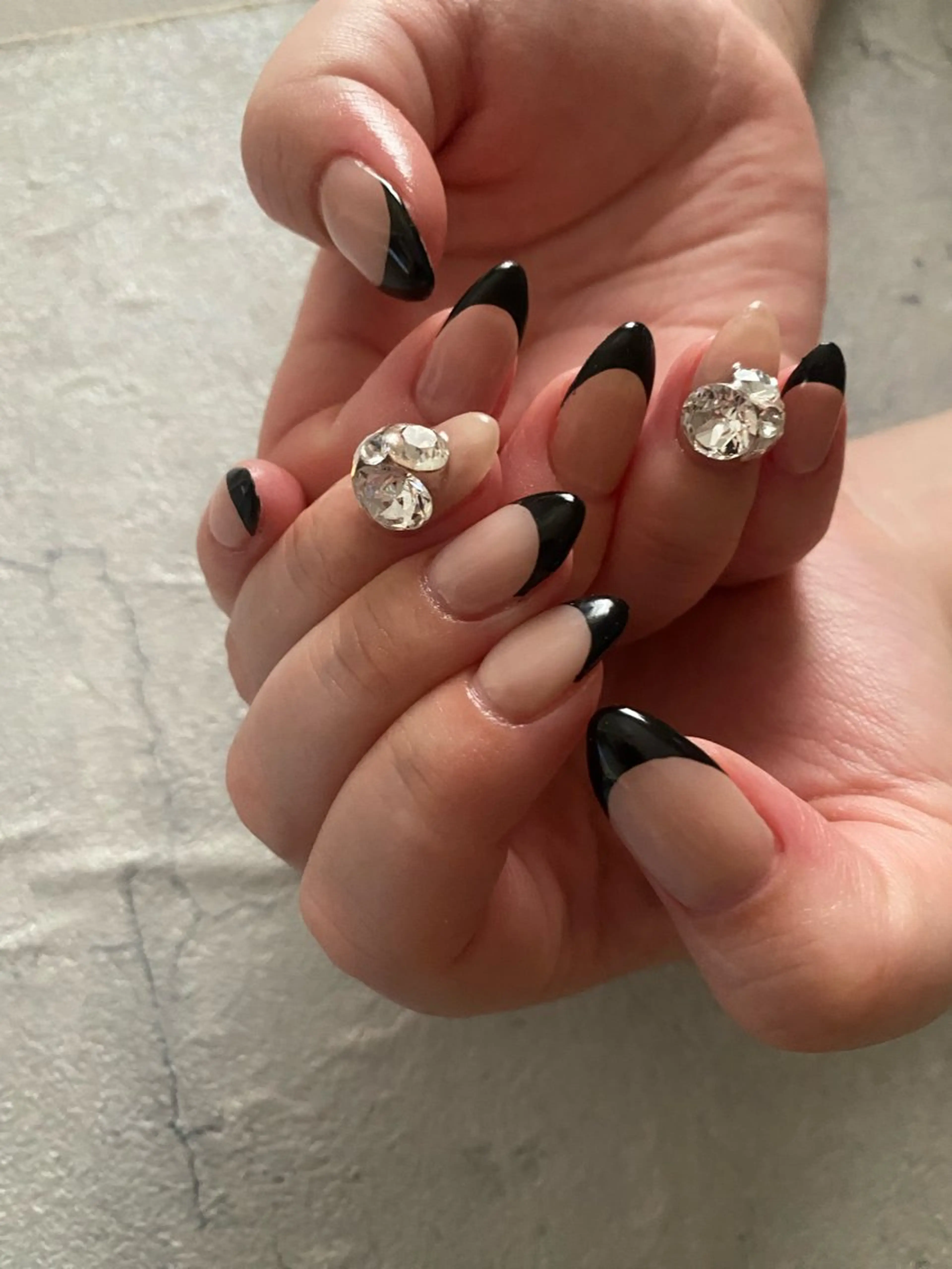 ネイル フレンチネイル ハンドネイル ëmma nail_ by chulaのネイルデザイン