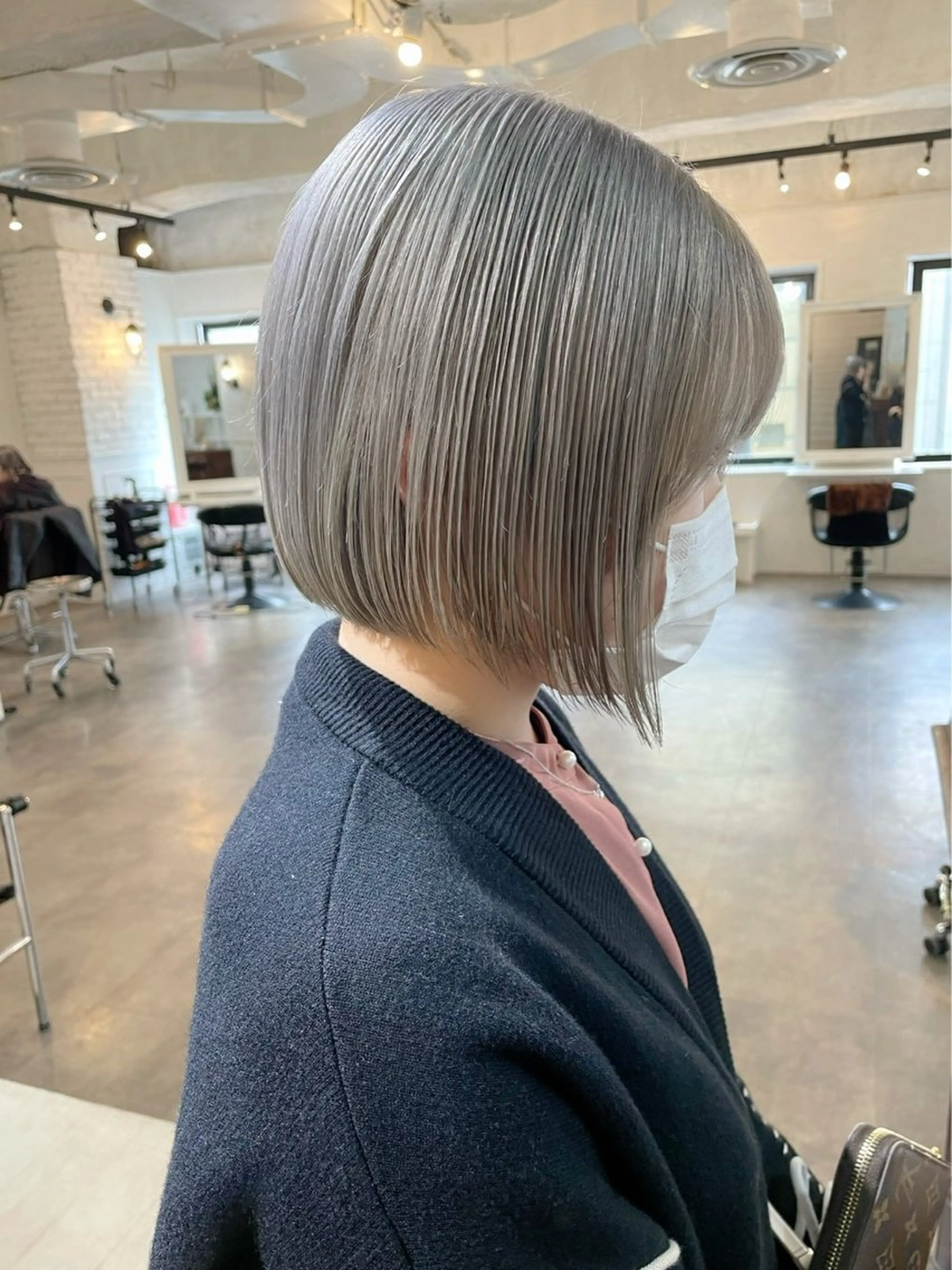 ミディアム カラー ダブルカラー ボブ カット ヘアカラー Maison Toi 山﨑 麻生のヘアスタイル
