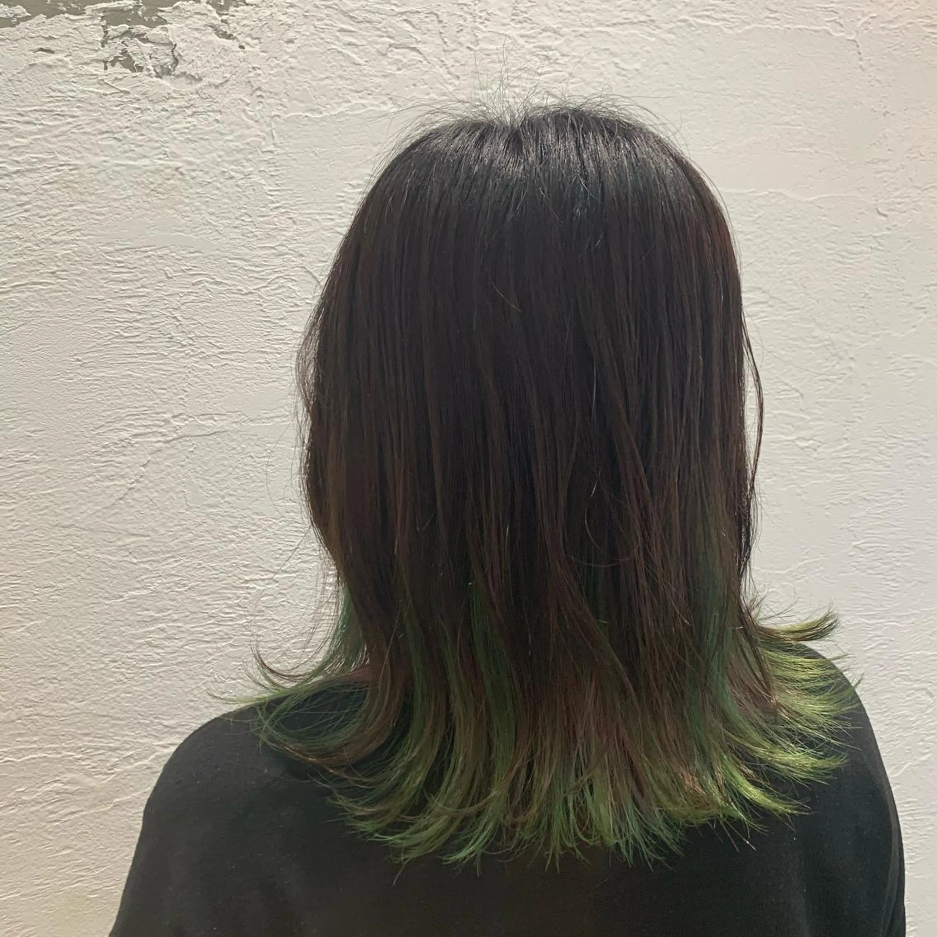 ミディアム カラー fio マナミのヘアスタイル