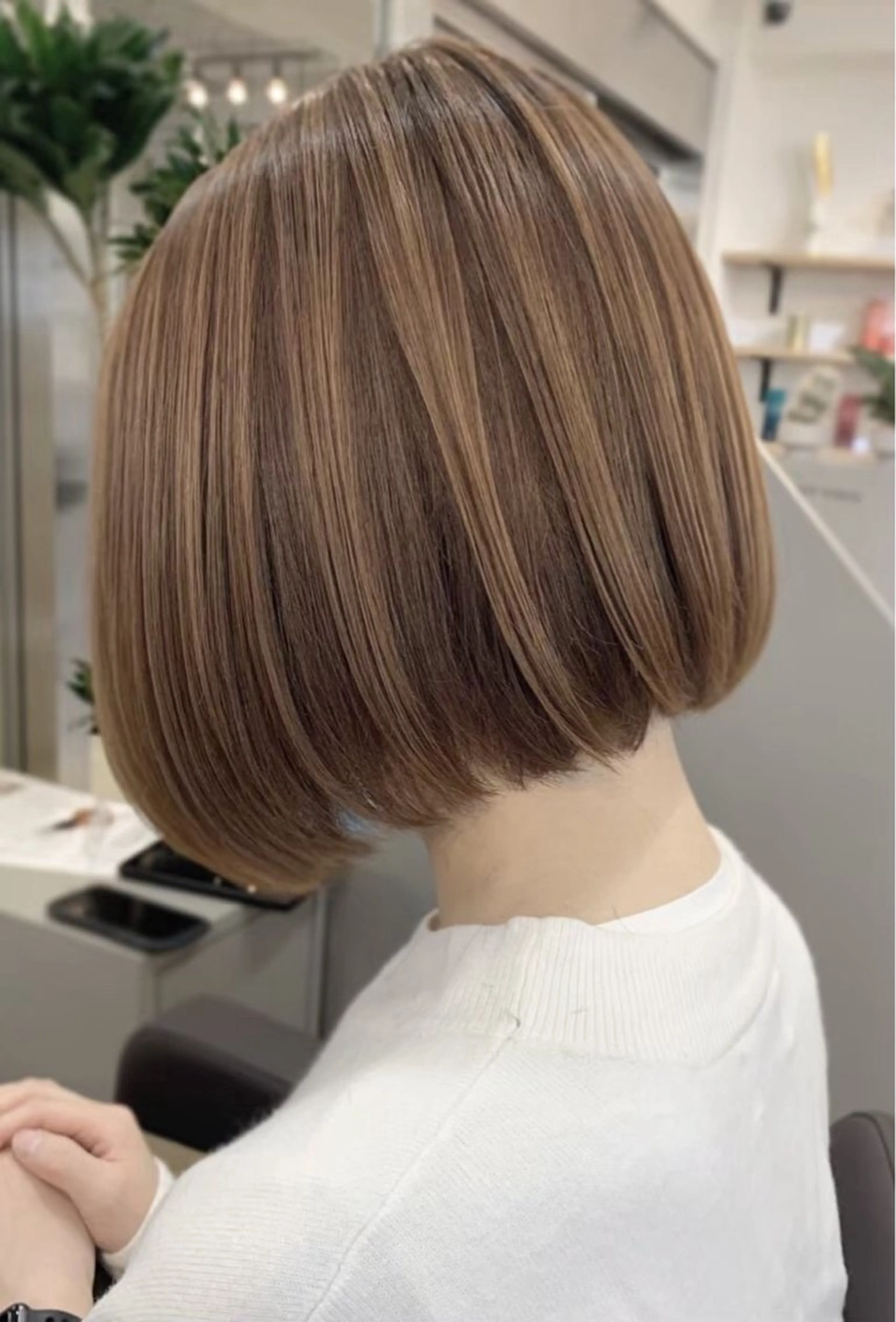 ショート カラー 江坂 mikuのヘアスタイル