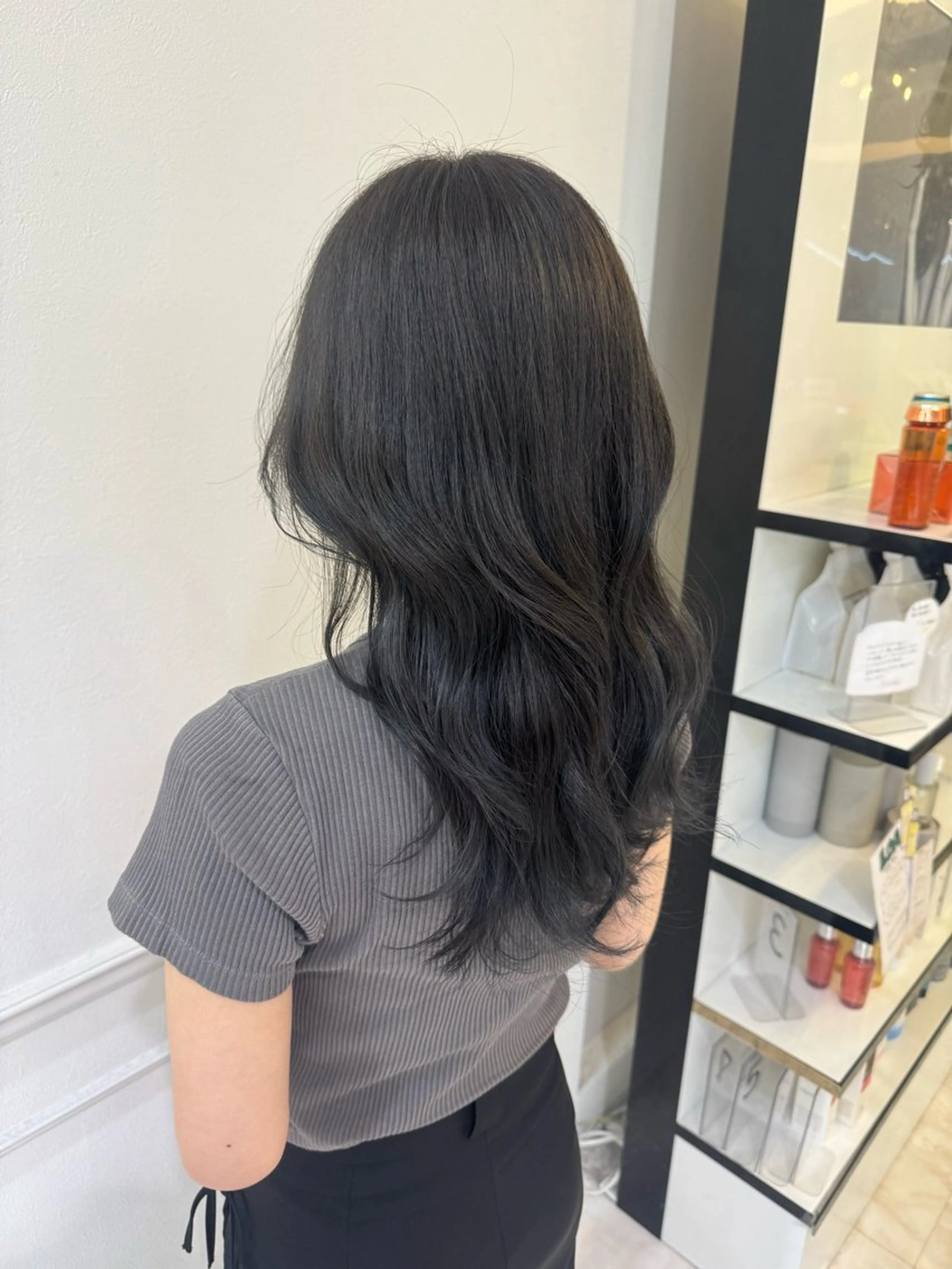 セミロング カラー 野中 悠那のヘアスタイル