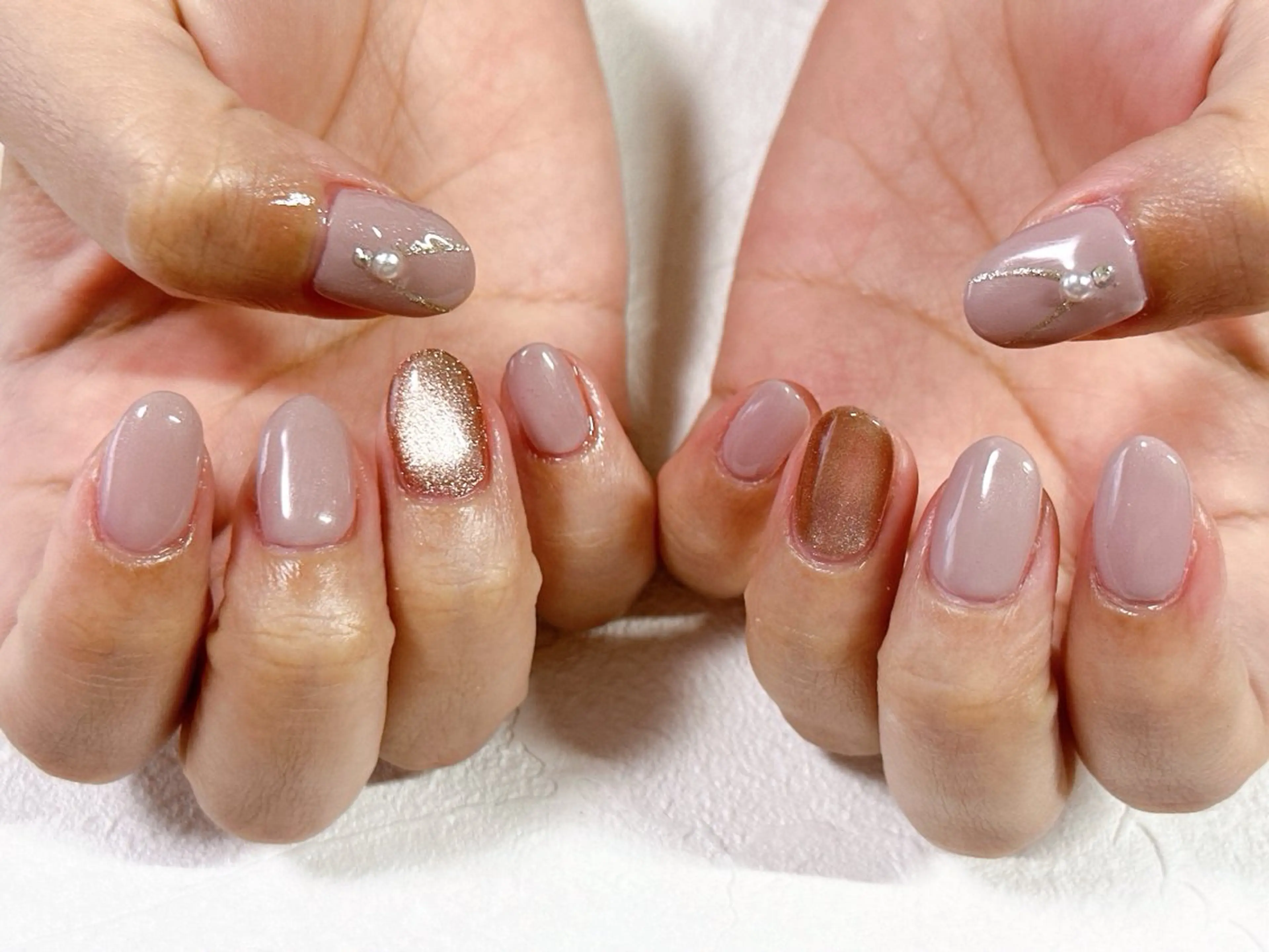 ネイル オーロラネイル フットネイル フレンチネイル ジェルネイル マグネットネイル ハンドネイル kiki nail &brow二子玉川の眉毛・アイブロウイメージ