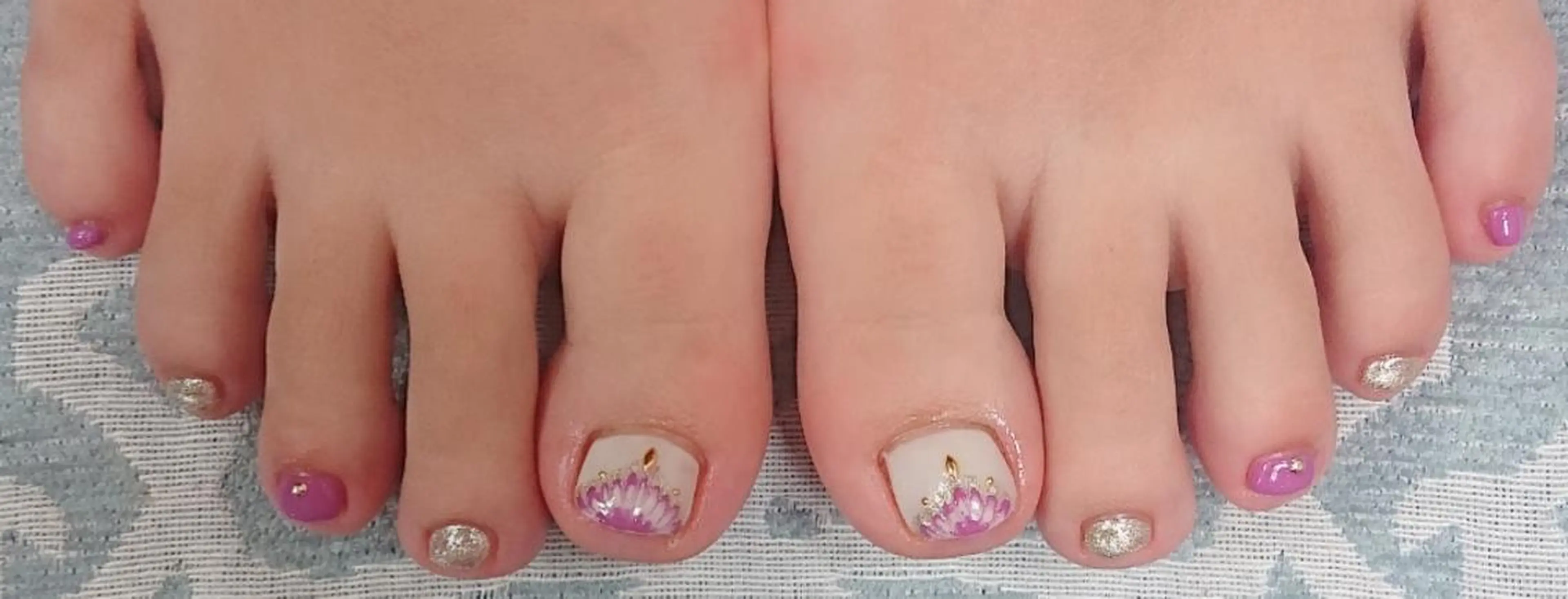 ネイル 🍒当日もOK🍒 𝑳𝑼𝑵𝑨花井のネイルデザイン