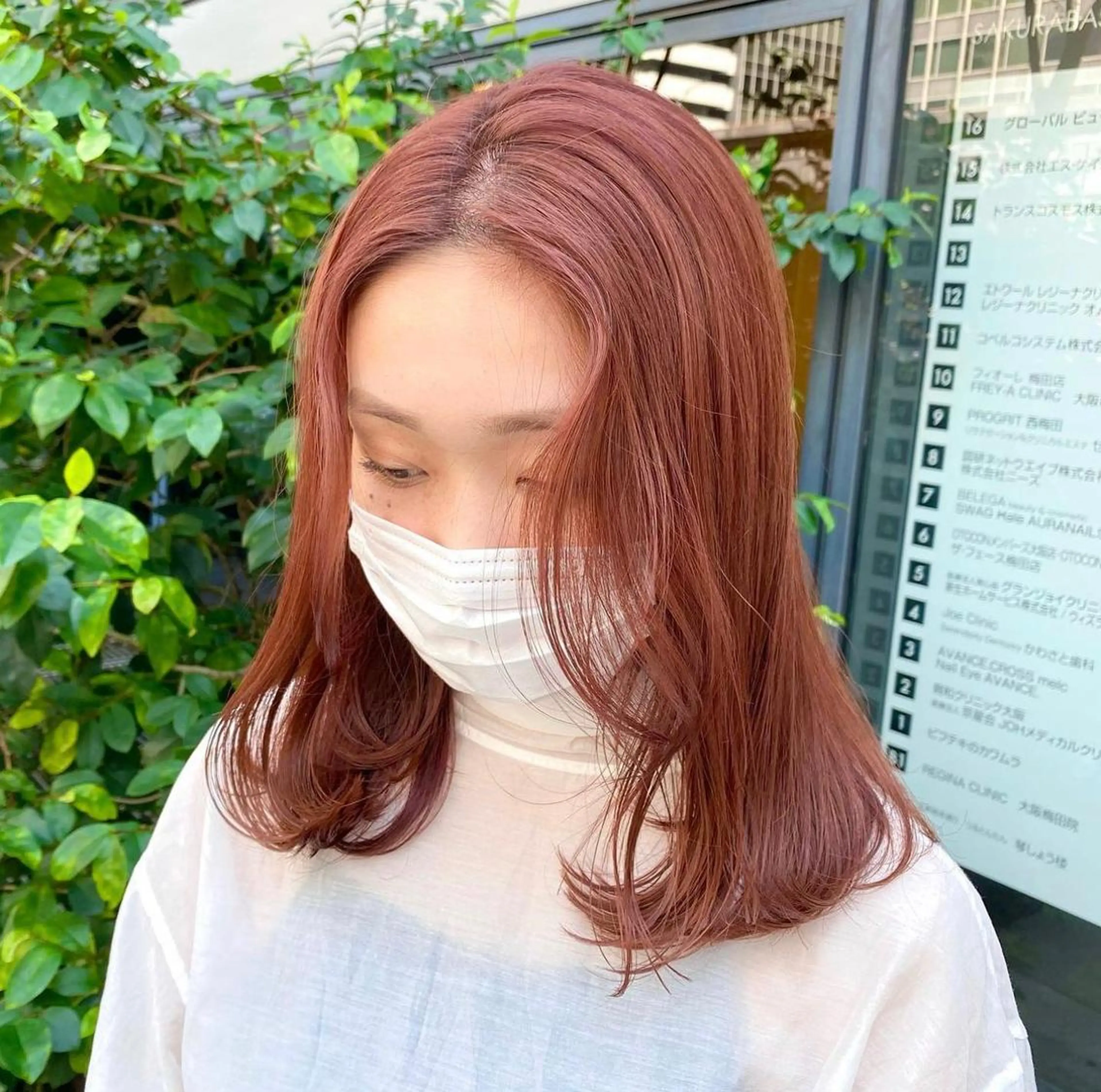 セミロング カラー パーマ ヘアアレンジ メンズ キッズ ネイル マツエク・マツパ アイブロウ カット ヘアカラー 前川 朋香のヘアスタイル