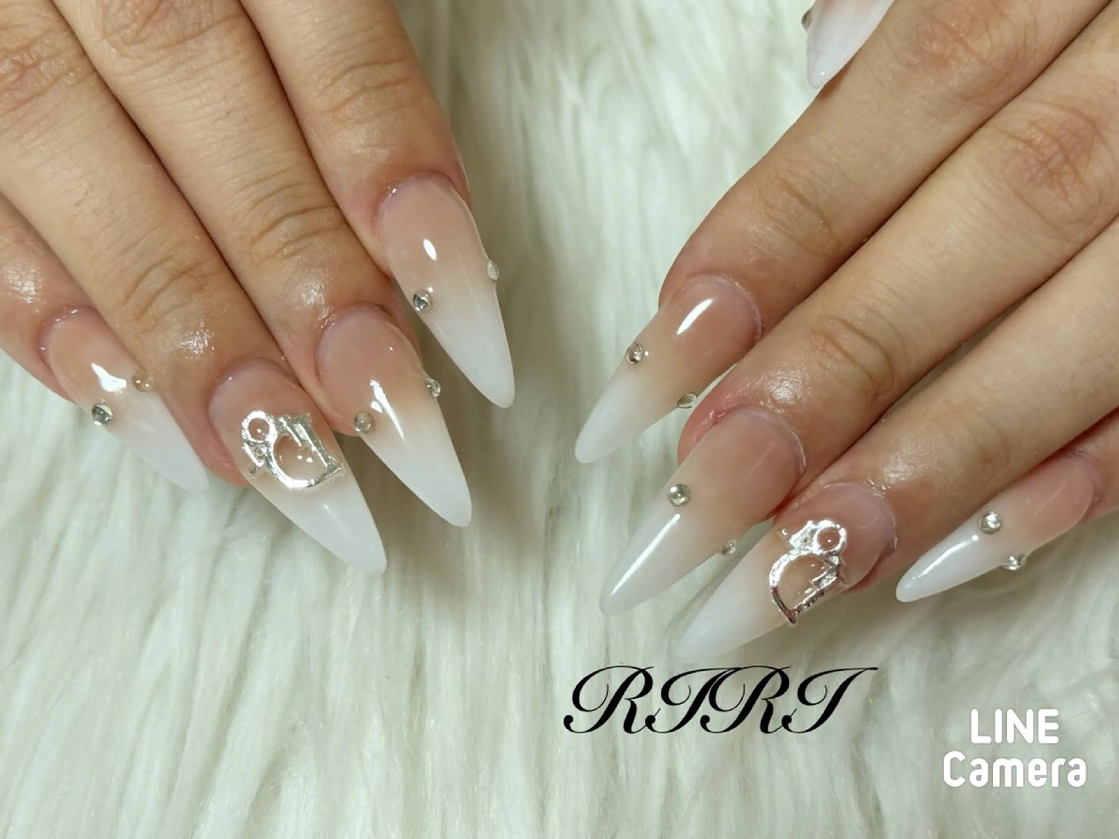 ネイル ハンドネイル riri オーナーのネイルデザイン