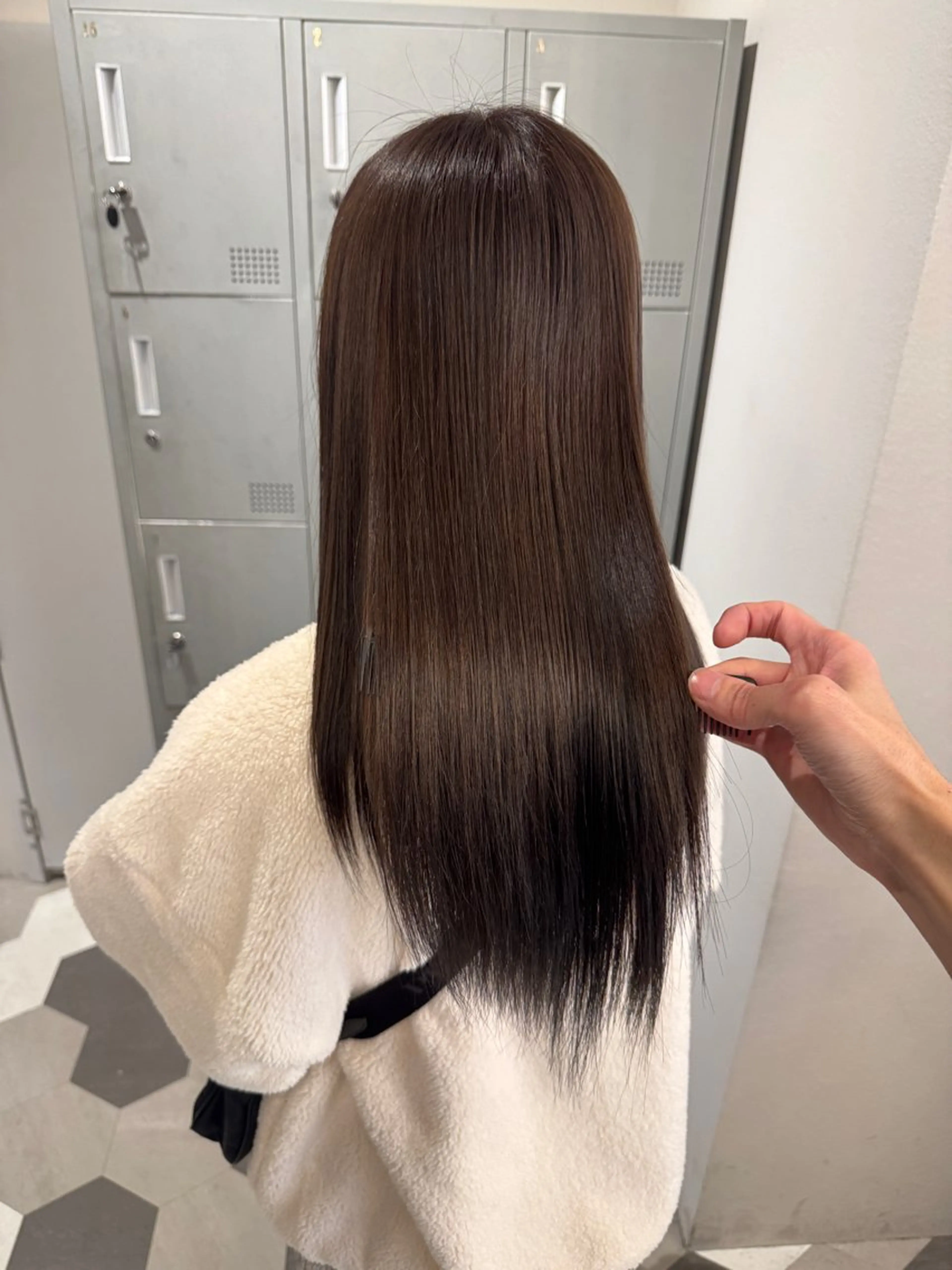 セミロング 縮毛矯正 【天満1艶髪】潤艶/ 髪質改善🌹釣本竜哉のヘアスタイル