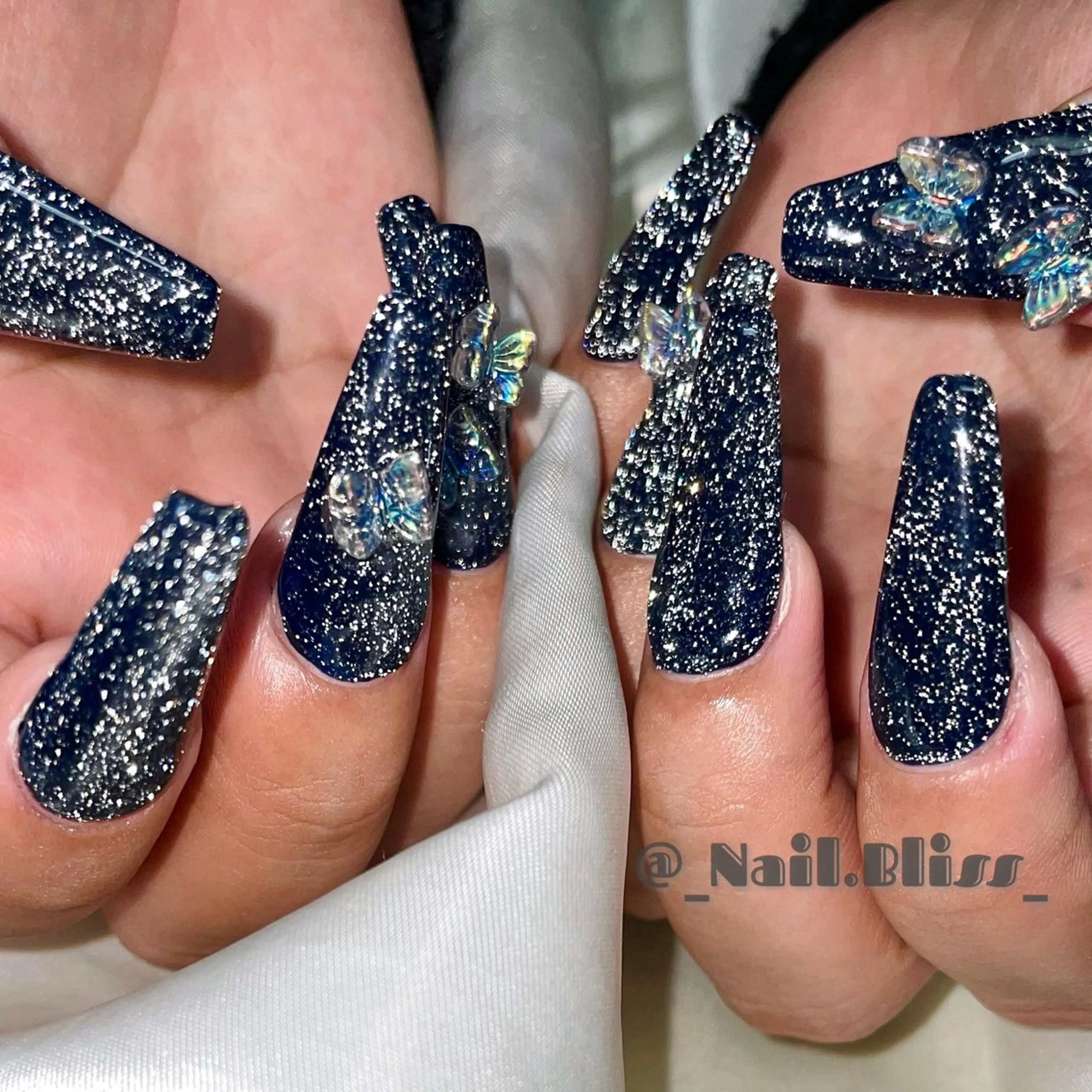 ネイル フラッシュネイル ロングネイル ネイビー ハンドネイル NAIL BLISSのネイルデザイン