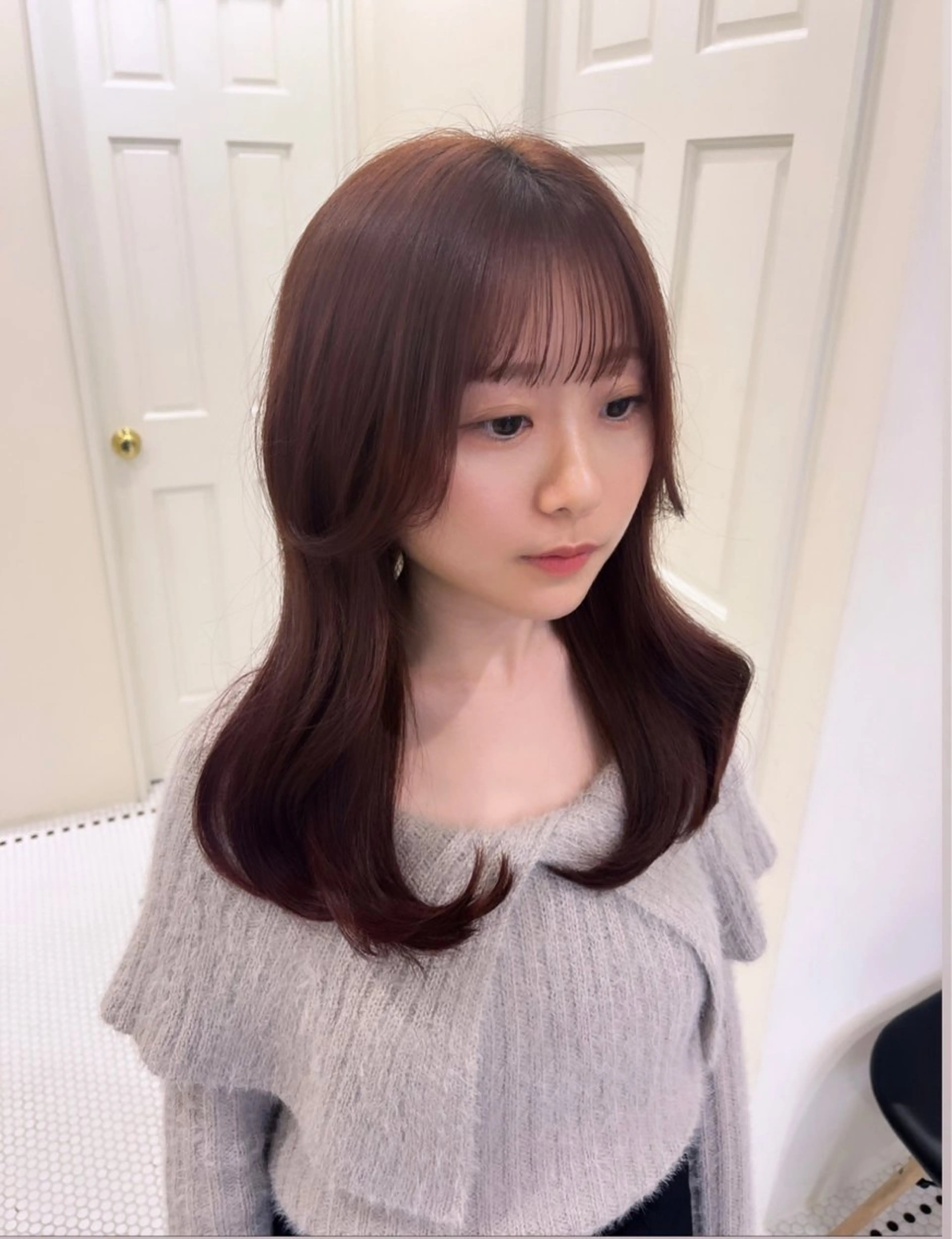 ロング カラー ブラウンカラー マロンブラウン ヘアカラー トリートメント りく レイヤーカット ケアブリーチのヘアスタイル