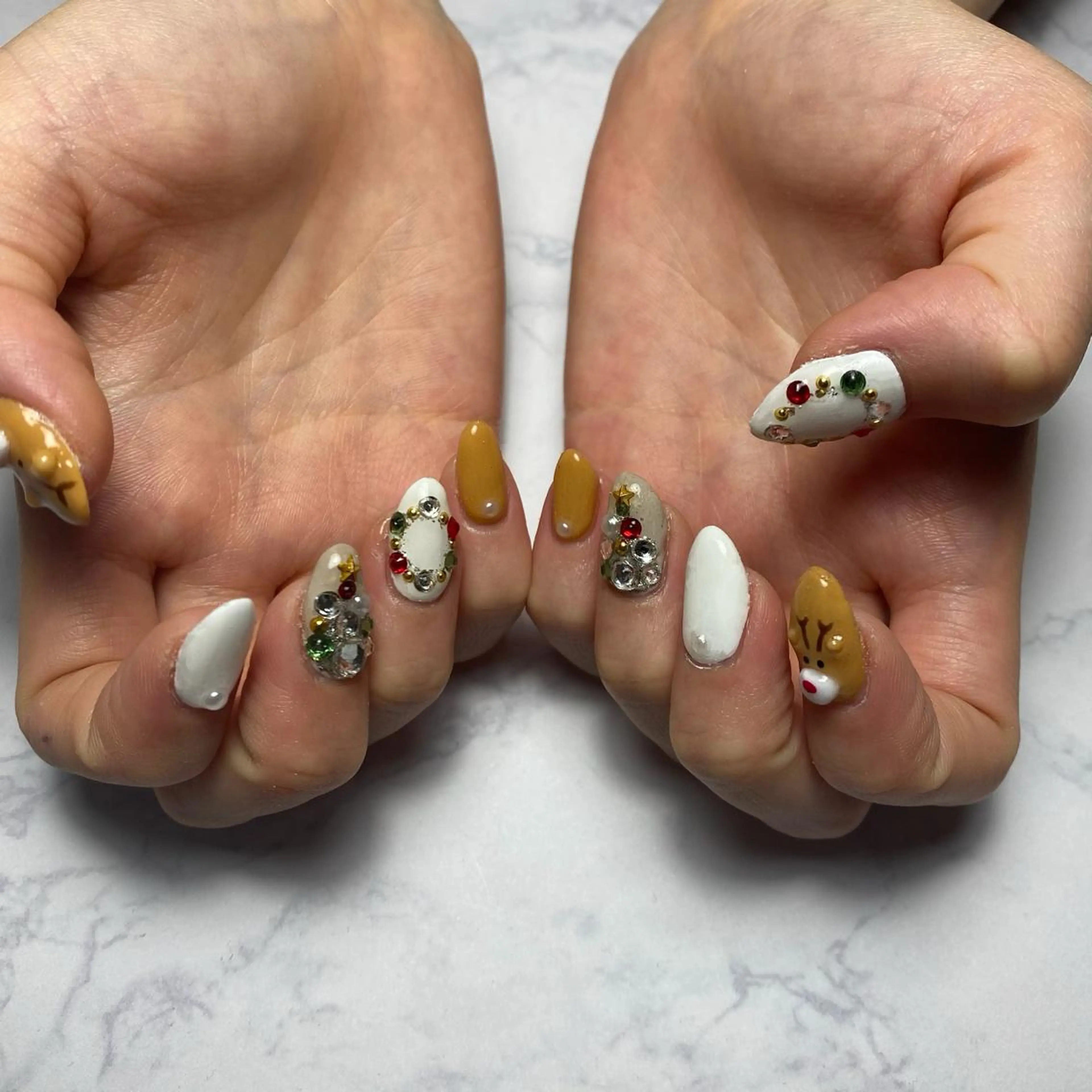 菅 恵奈のネイルデザイン