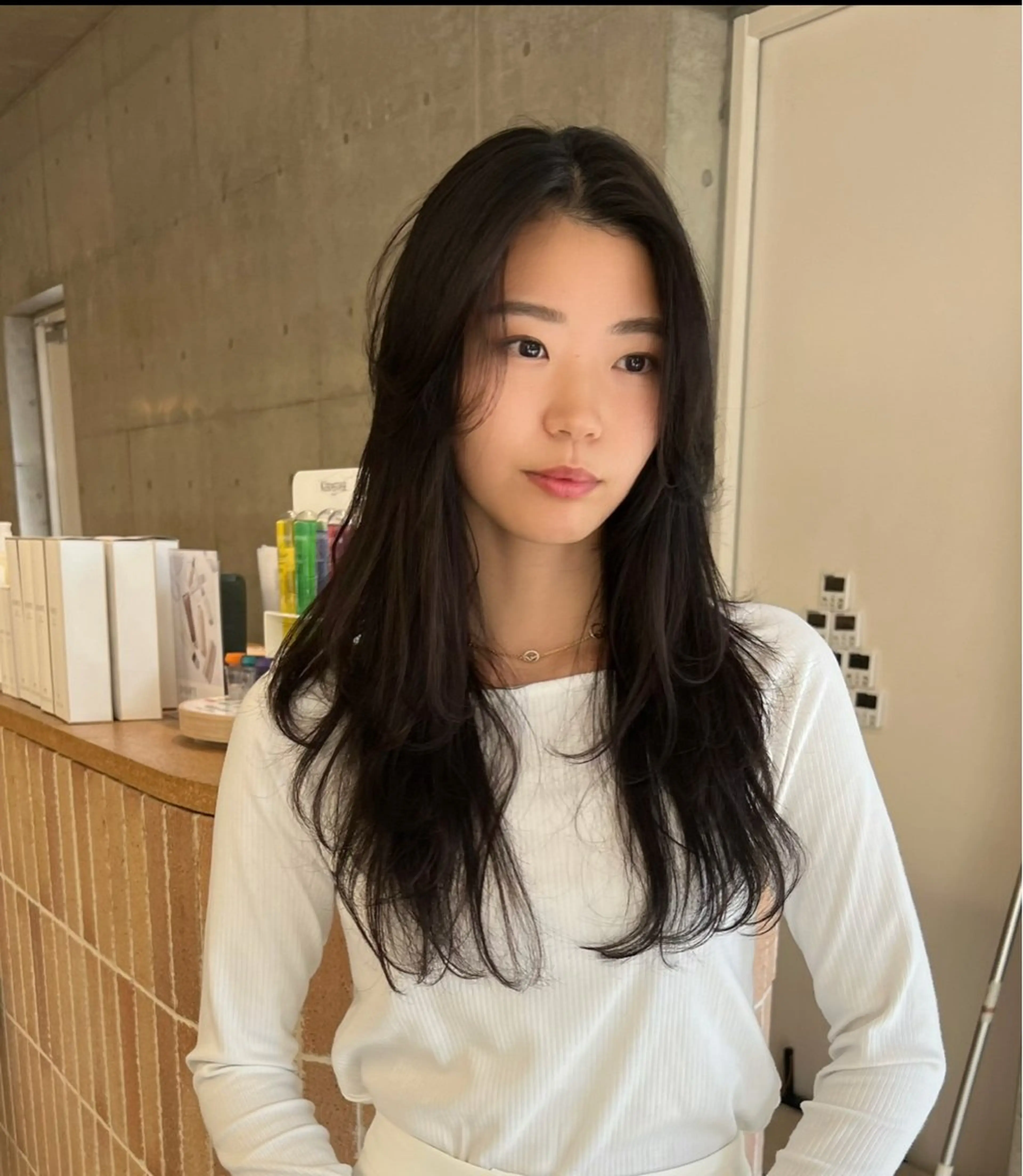 ロング ロングレイヤー アッシュ 顔周りカット 韓国風ヘア レイヤーカット カット 誰より丁寧なカット/ 小林輝/レイヤーのヘアスタイル