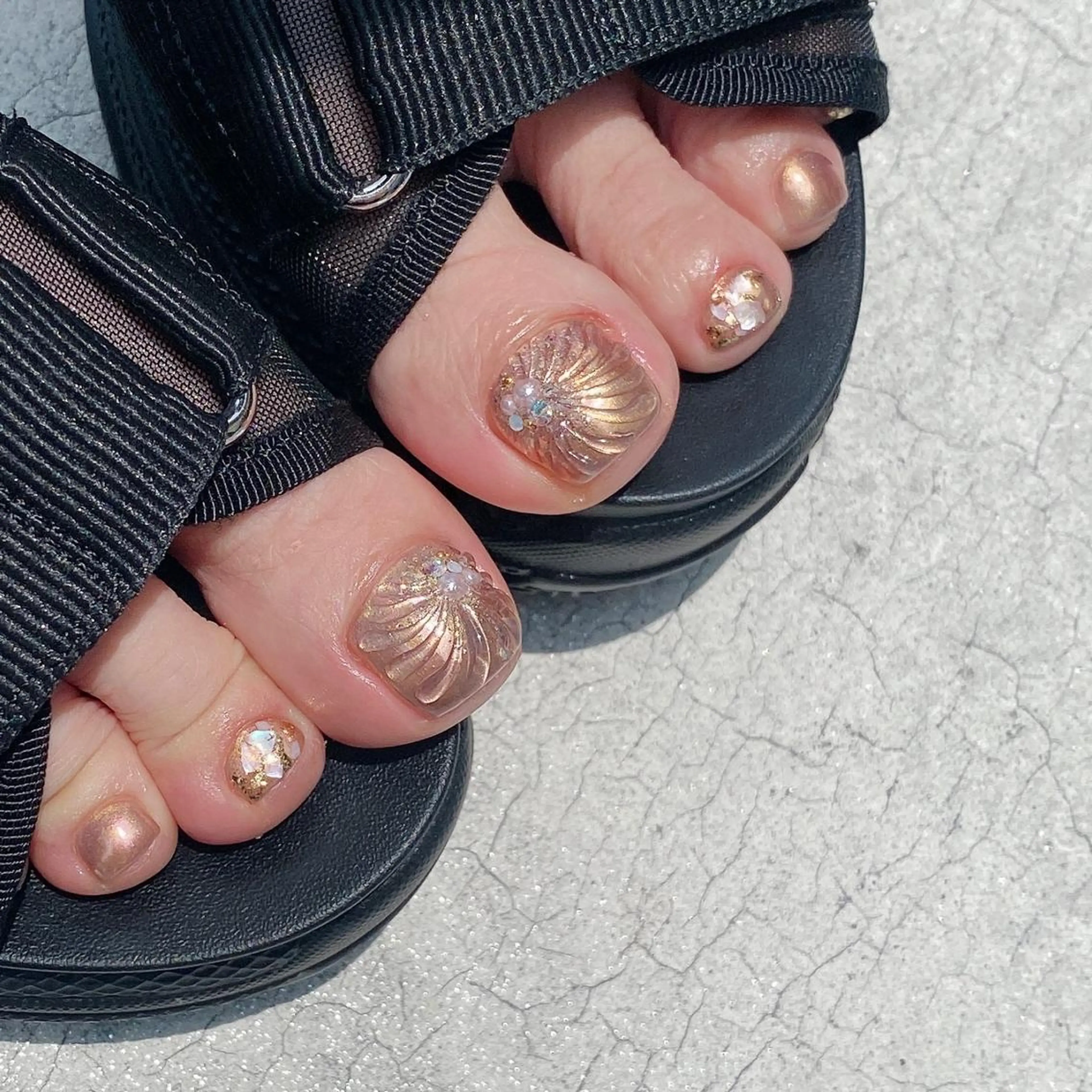 👣 デザインし放題 /フットネイル 🍇　❤️ ミニモ限定 ❤️　【オフ込み⭕️】持ち込みデザインOK♡｡ﾟの写真