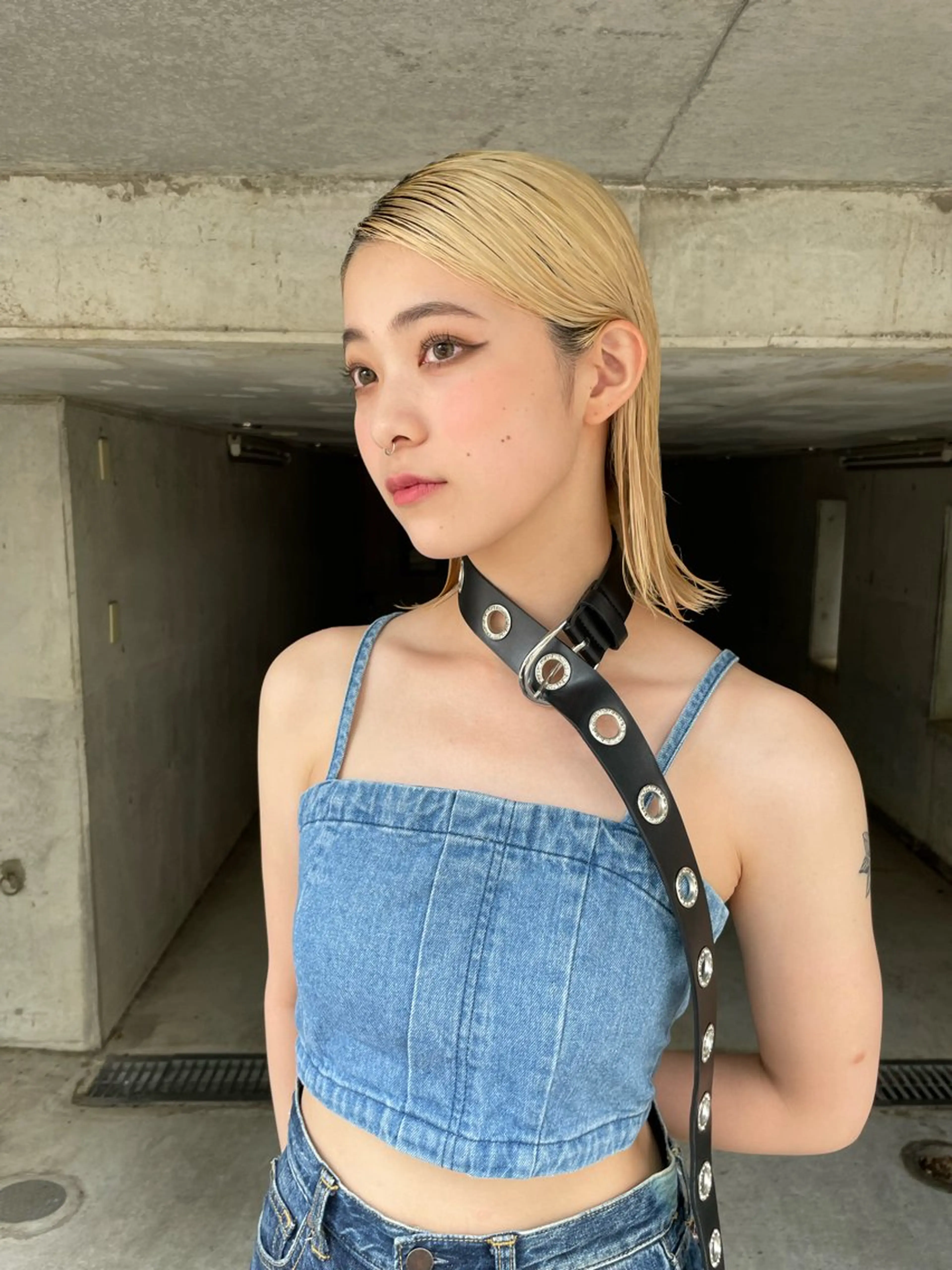 ミディアム HANAME 原宿美容室のヘアスタイル