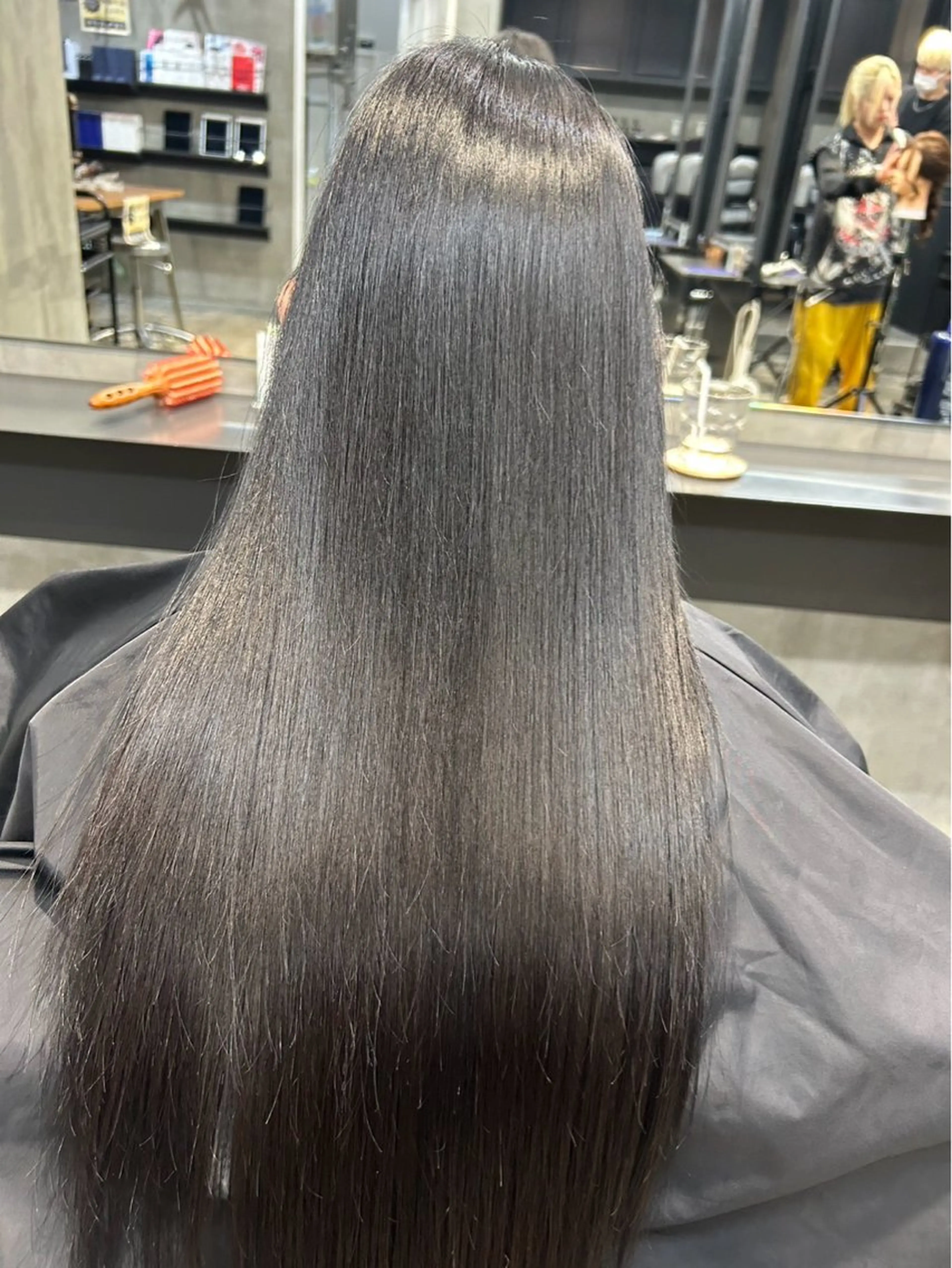 カラー ア ユ ミのヘアスタイル