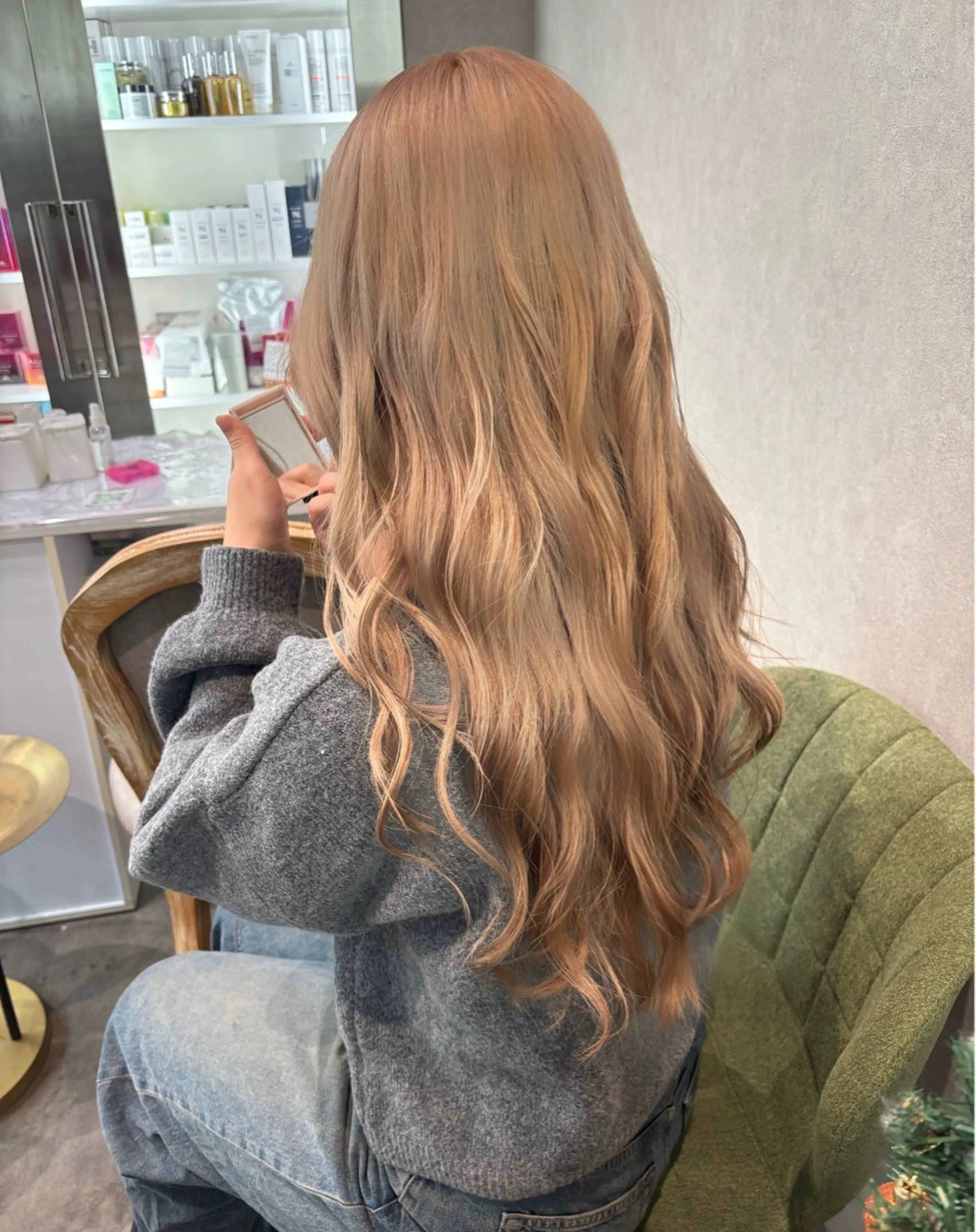 ロング カラー ヘアアレンジ 切りっぱなしボブ ブリーチ ダブルカラー イヤリングカラー ハイライトカラー ヘアカラー iona/ハイトーン /ネイルのネイルデザイン