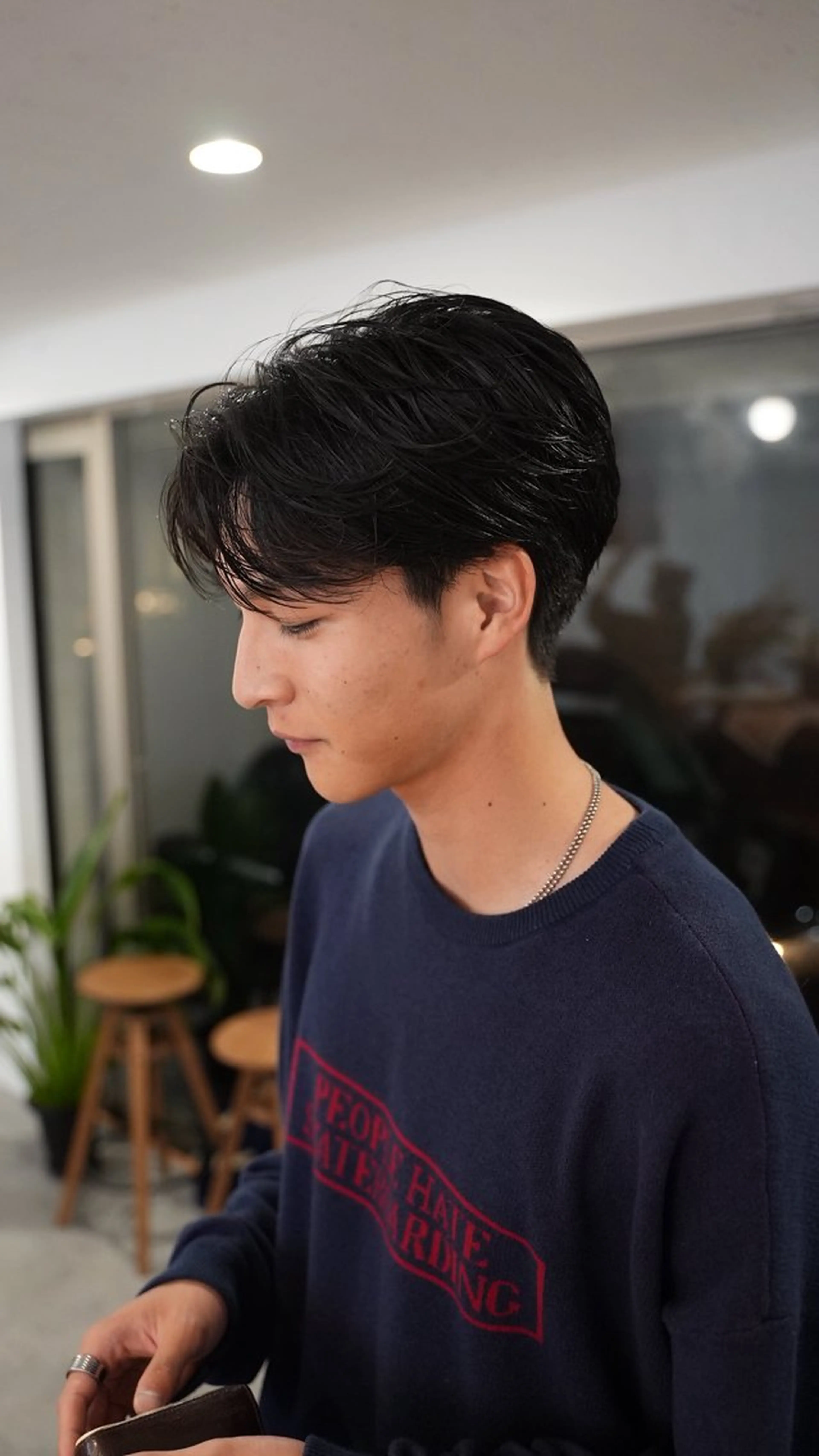 【メンズ美髪矯正•曲がる縮毛矯正】毛流れセンターパート（カット込み）の写真