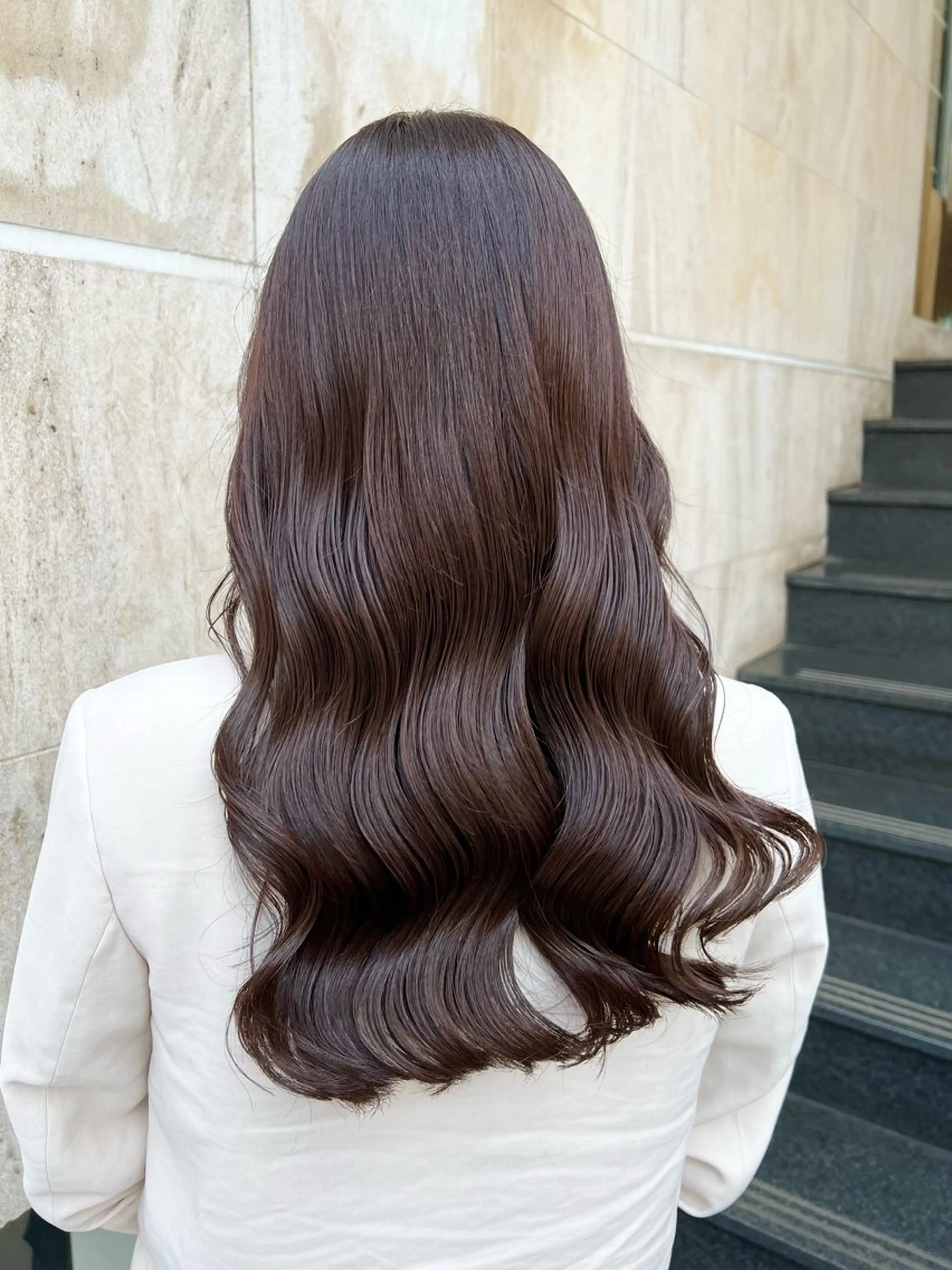 ロング カラー 切りっぱなしボブ ブリーチ ブラウンカラー ショコラブラウン ダブルカラー カット ヘアカラー トリートメント ヘッドスパ ✨艶髪✨透明感✨ 山内大樹のヘアスタイル