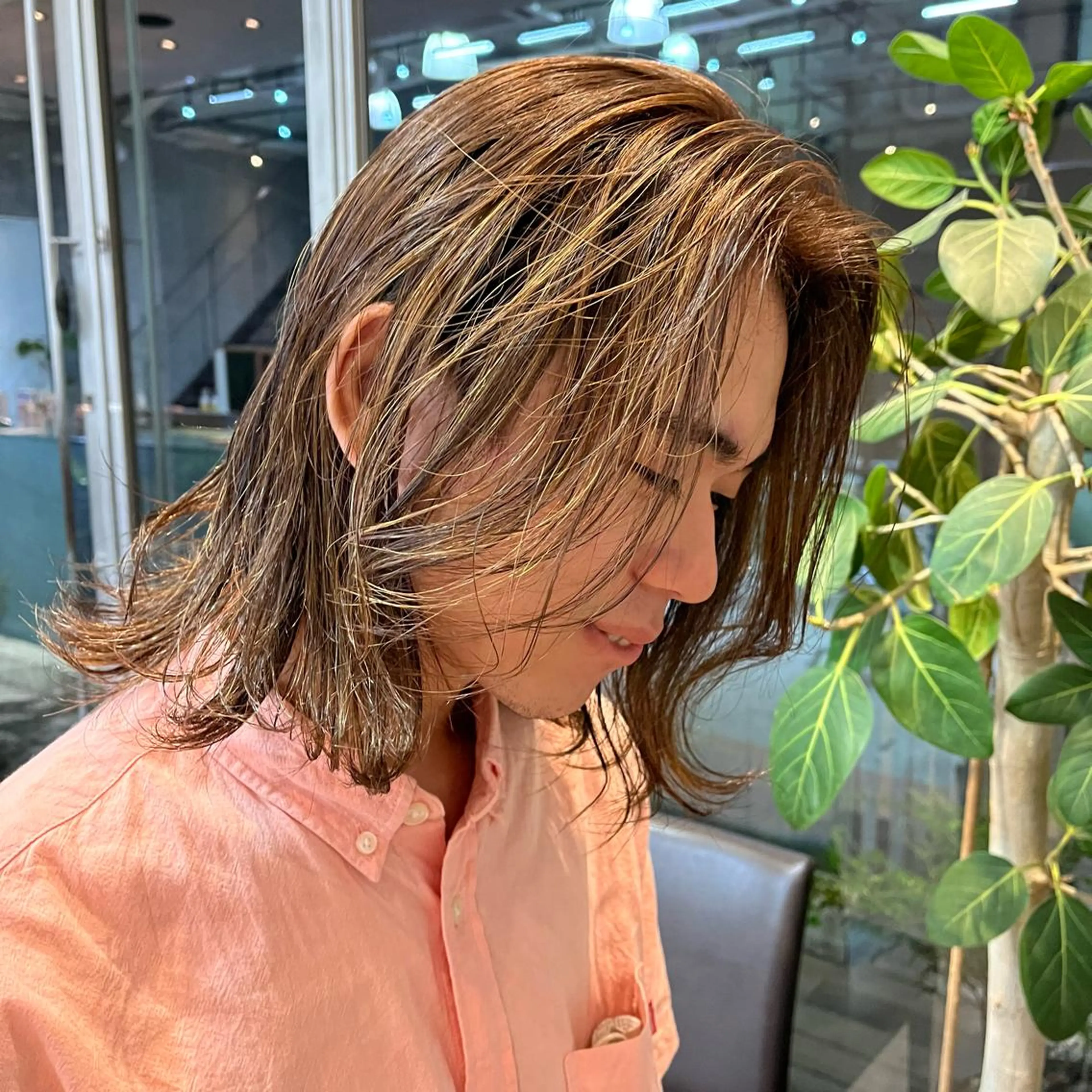 セミロング カラー パーマ ボブハイトーン🦖 デザインMAMIのヘアスタイル