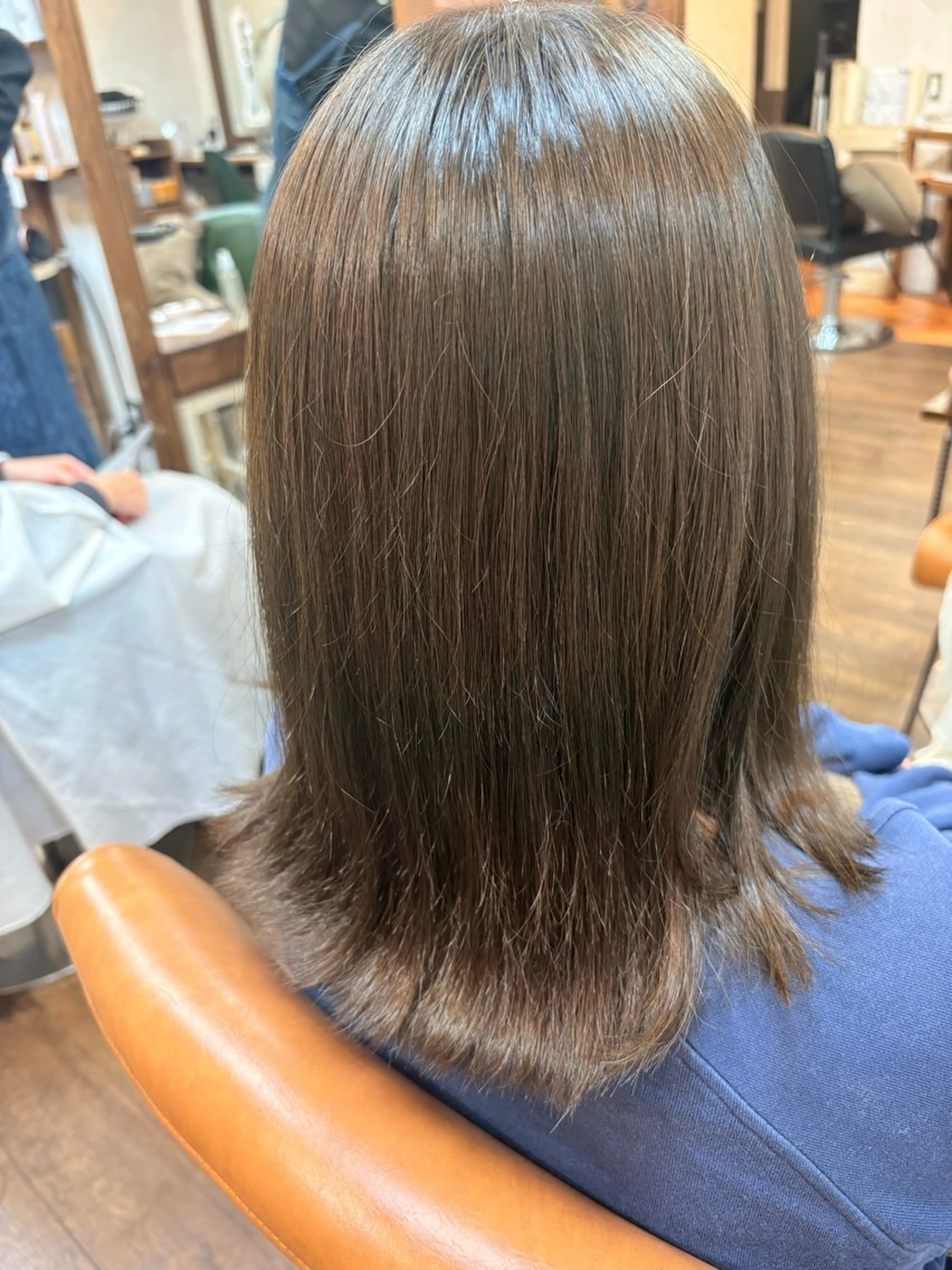 カラー 透明感カラー オリーブカラー 三宅　デザインカラー 透明感カラー✨のヘアスタイル