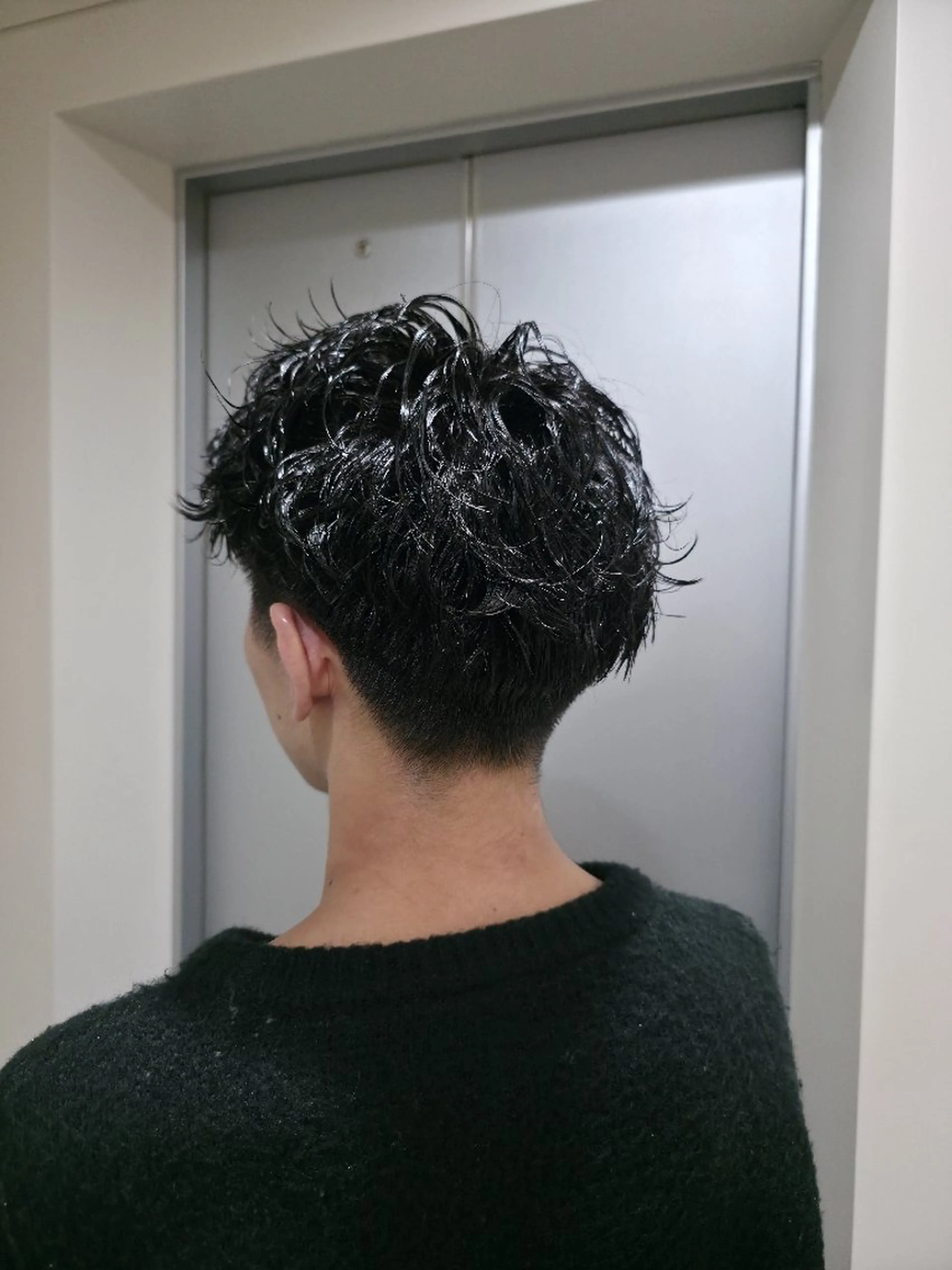 パーマ メンズ メンズブリーチ メンズインナーカラー 髪質改善 縮毛矯正 カット パーマ トリートメント OMA　 カタギシのヘアスタイル