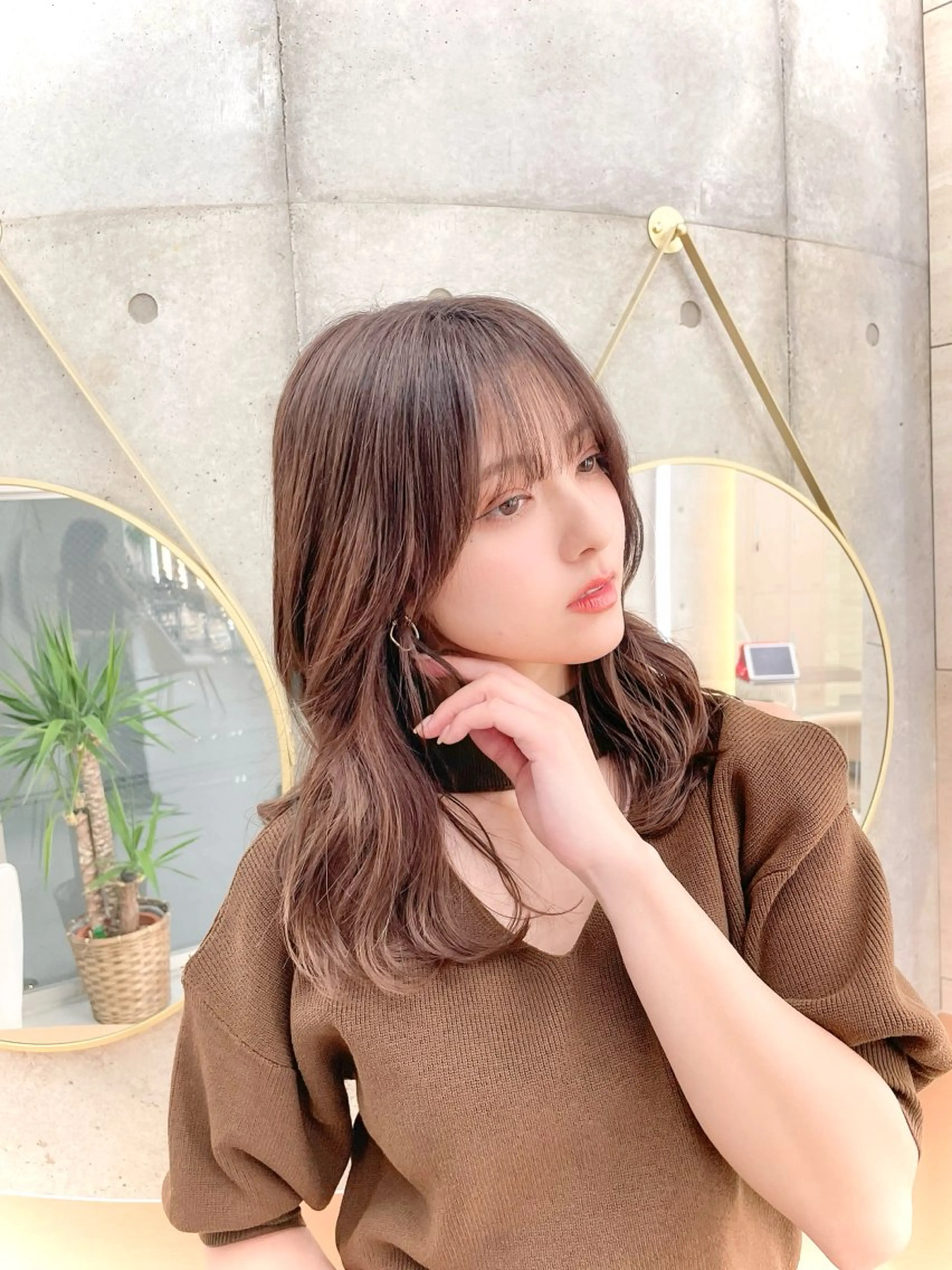 セミロング カラー カット ヘアカラー トリートメント 韓国ヘア🇰🇷 レイヤー/芝春樹のヘアスタイル