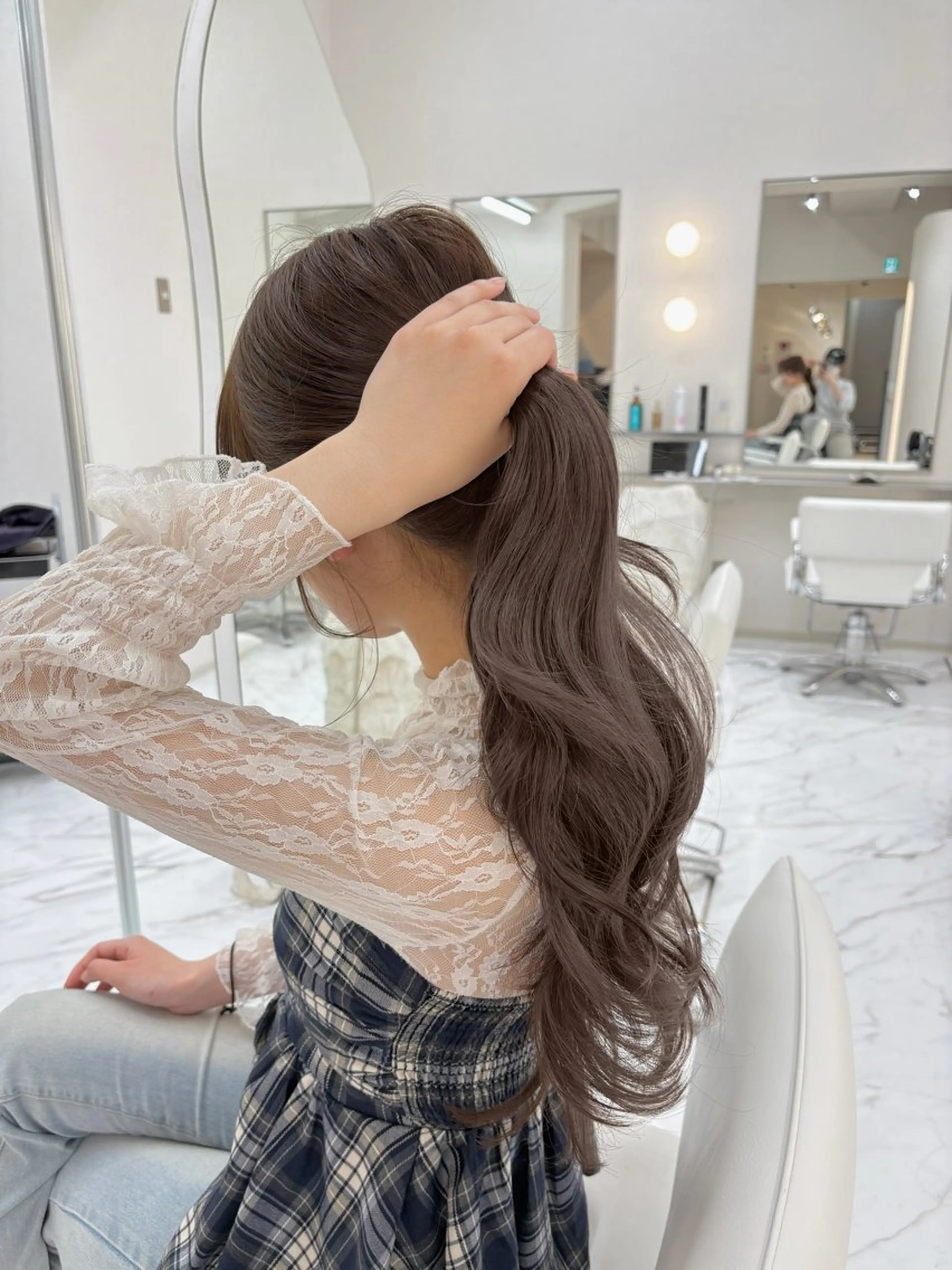 ロング カラー パーマ ベージュカラー ブリーチ 透明感カラー ダブルカラー グレージュ TOMO/ブリーチ 無しオリーブのヘアスタイル