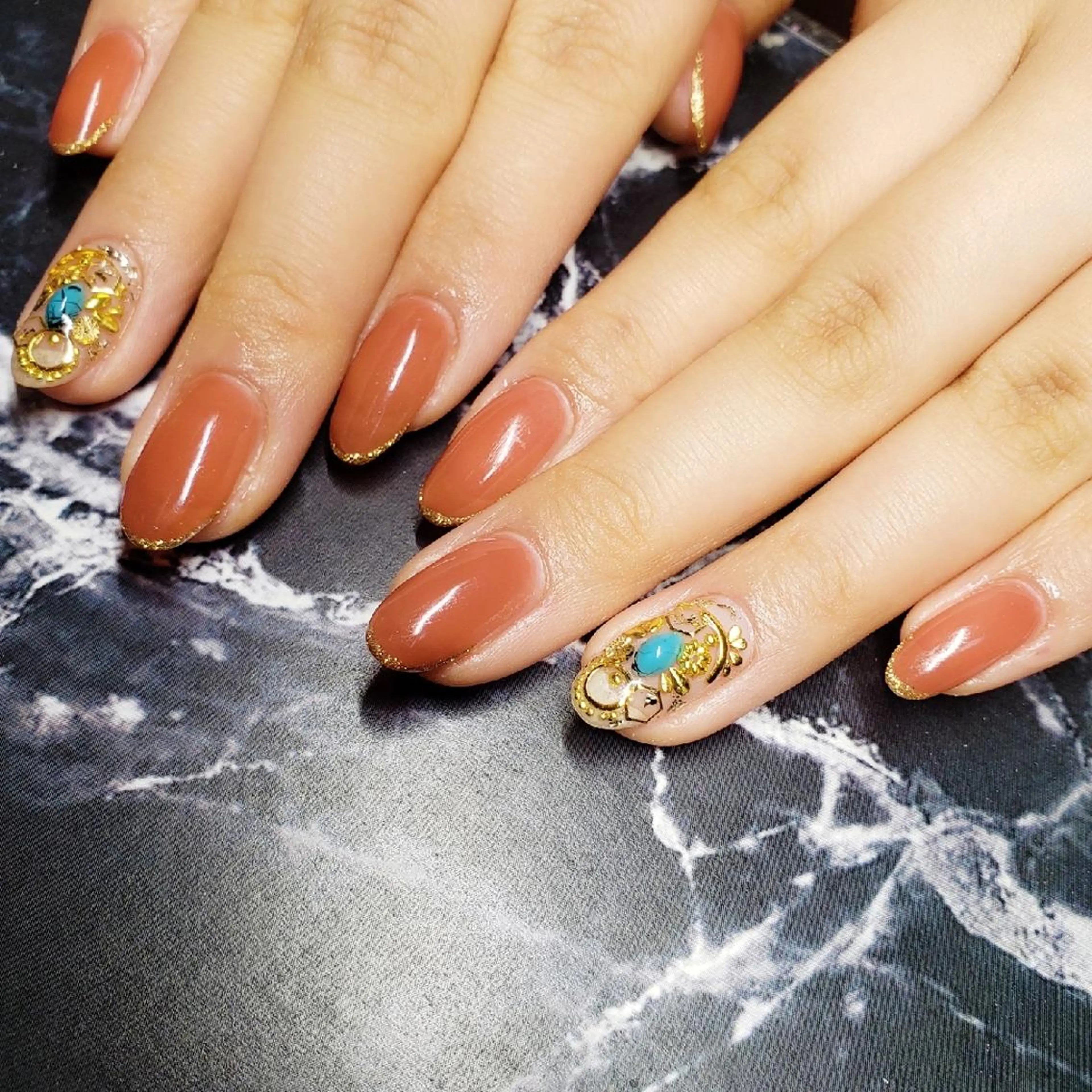 ミディアム ネイル ラメ(グリッター) ハンドネイル クロキ 。のネイルデザイン