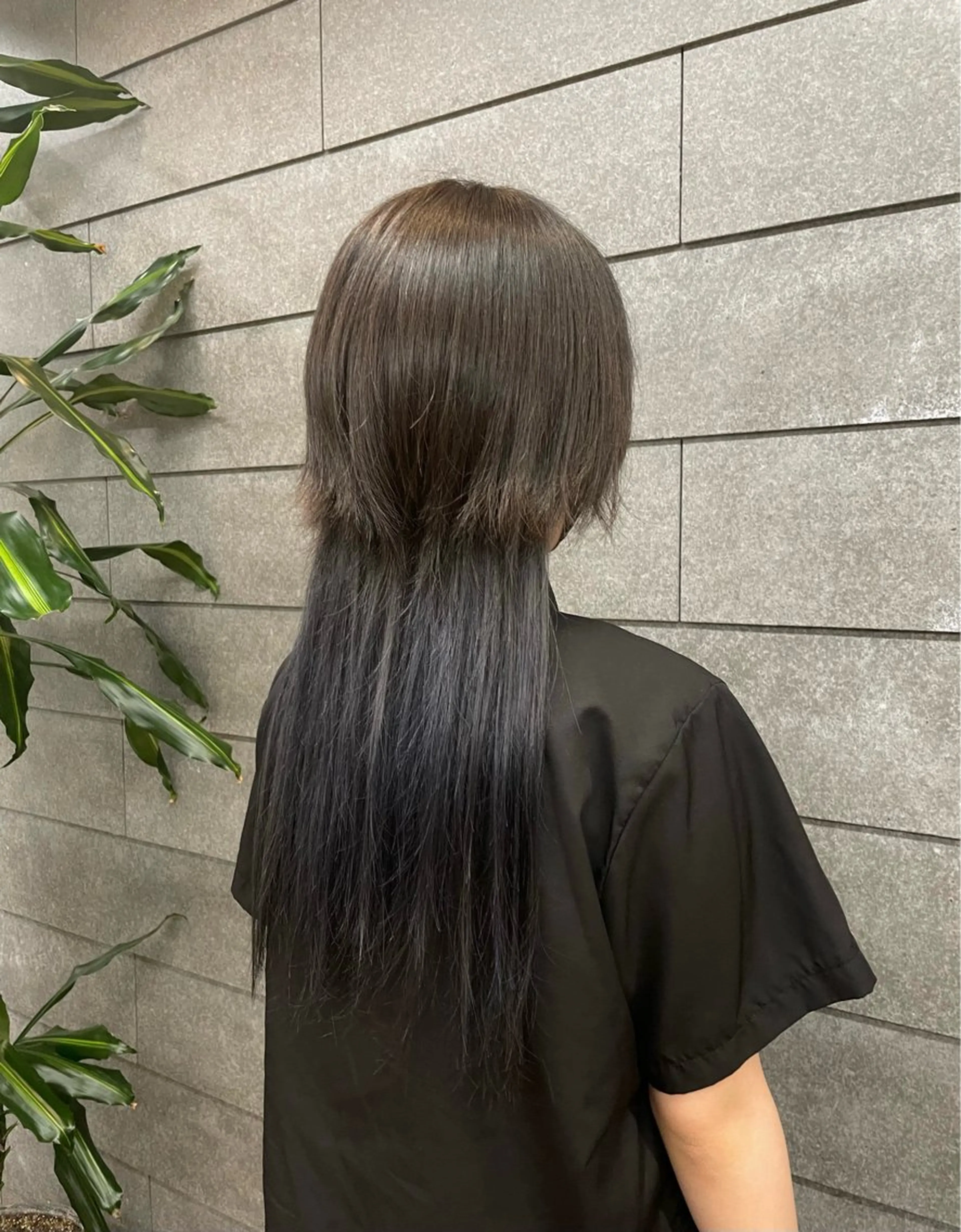 ロング カラー ヘアアレンジ ブリーチ ブルーカラー ヘアカラー 神田 優愛のヘアスタイル