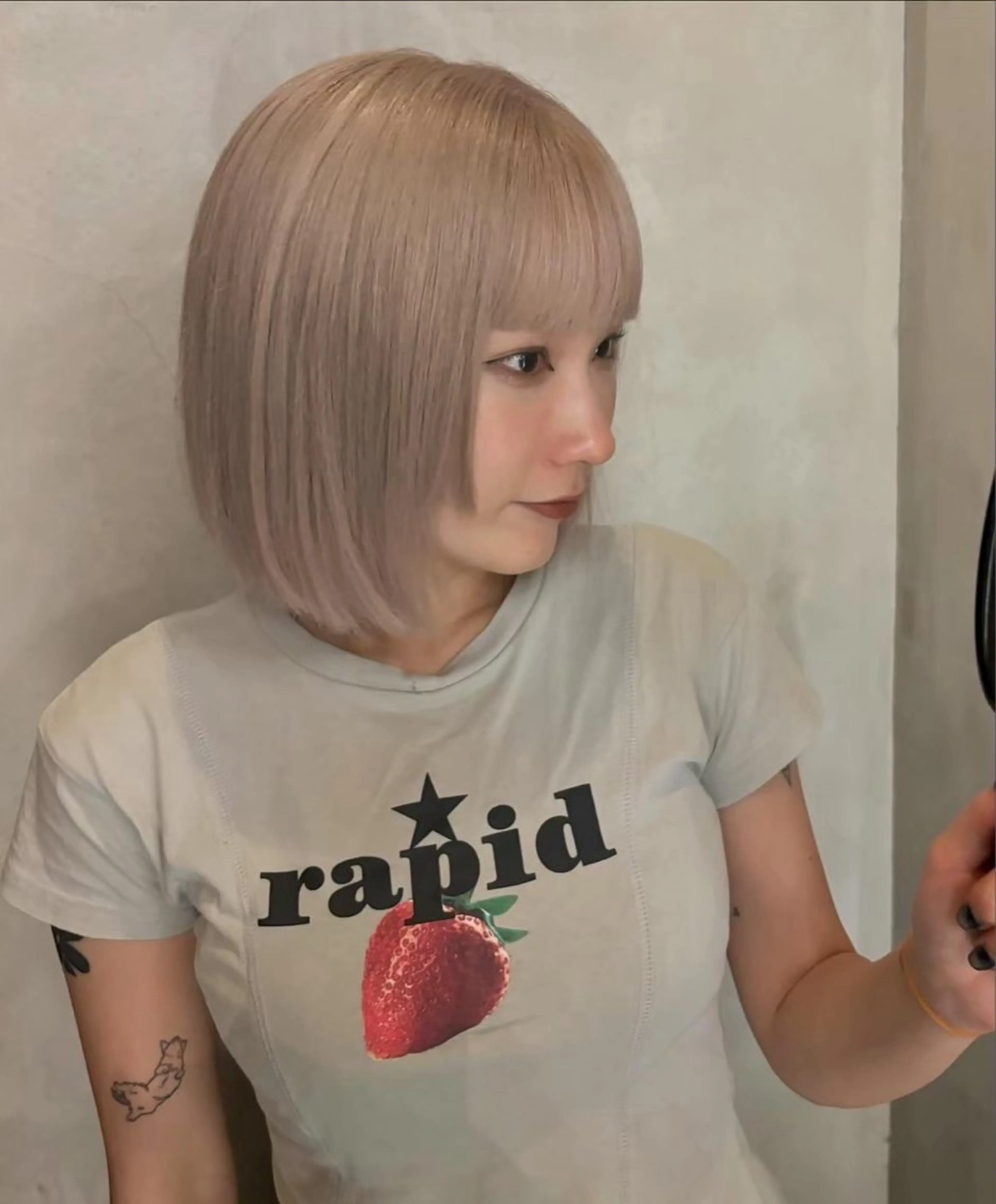 ショート カラー 💫レイヤーカット 💫ブリーチ💫サキのヘアスタイル