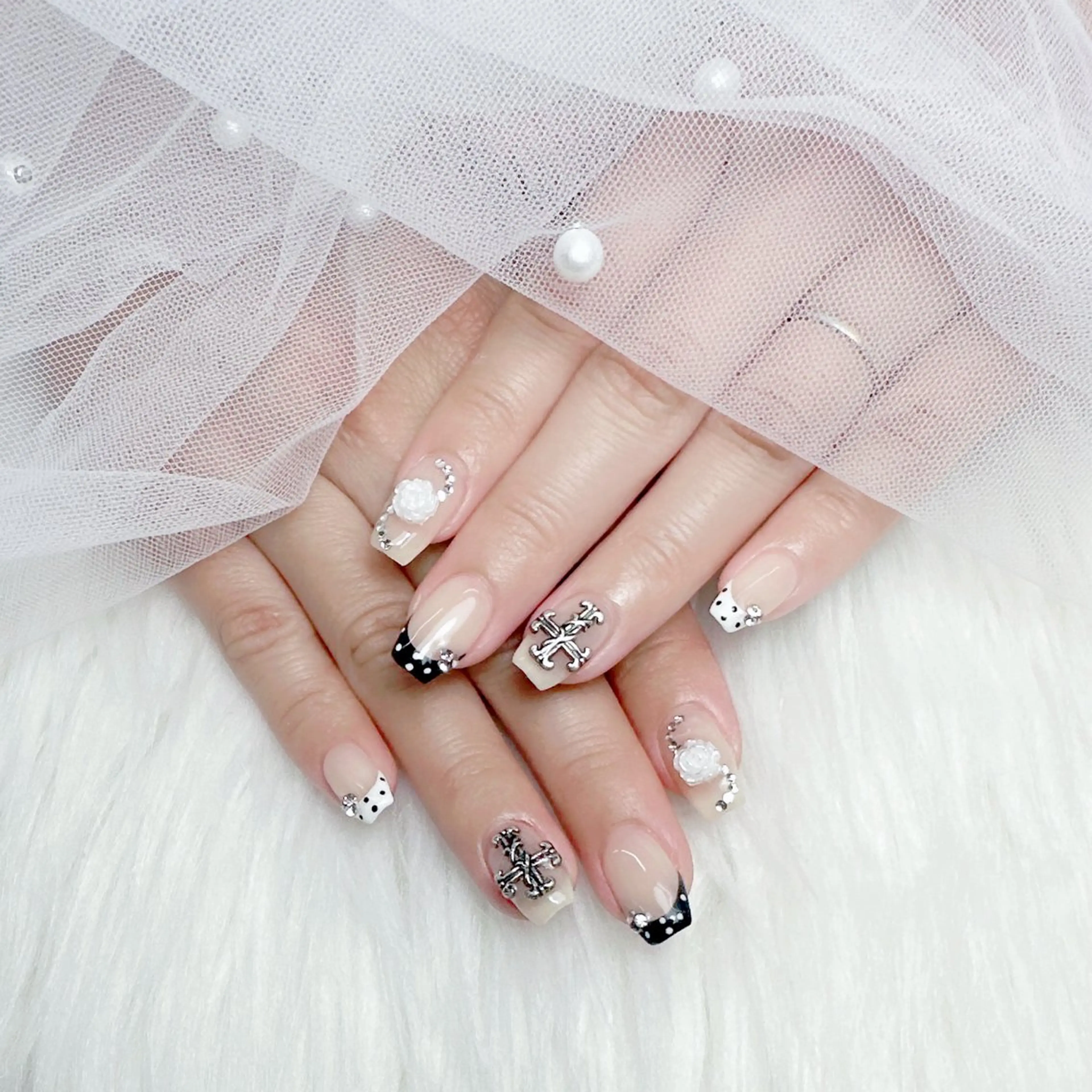 ネイル アートネイル ジェルネイル グラデーション キラキラネイル ラメ(グリッター) ハンドネイル Viola. 優花のネイルデザイン