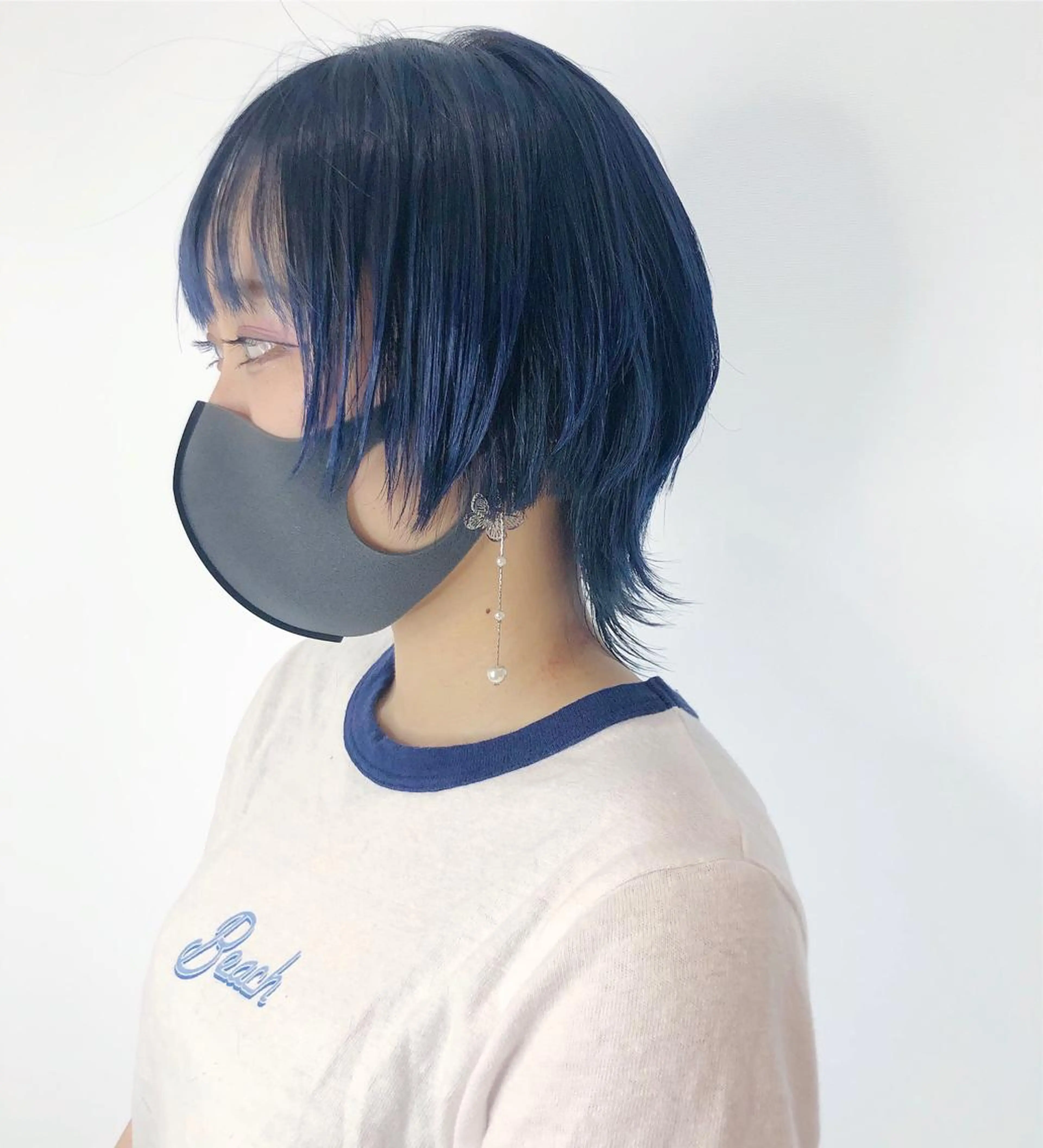 ショート カラー ネイビーカラー ショートヘア ウルフカット HOLON池袋所属・ウルフカット ハッシュカット/七海のヘアスタイル